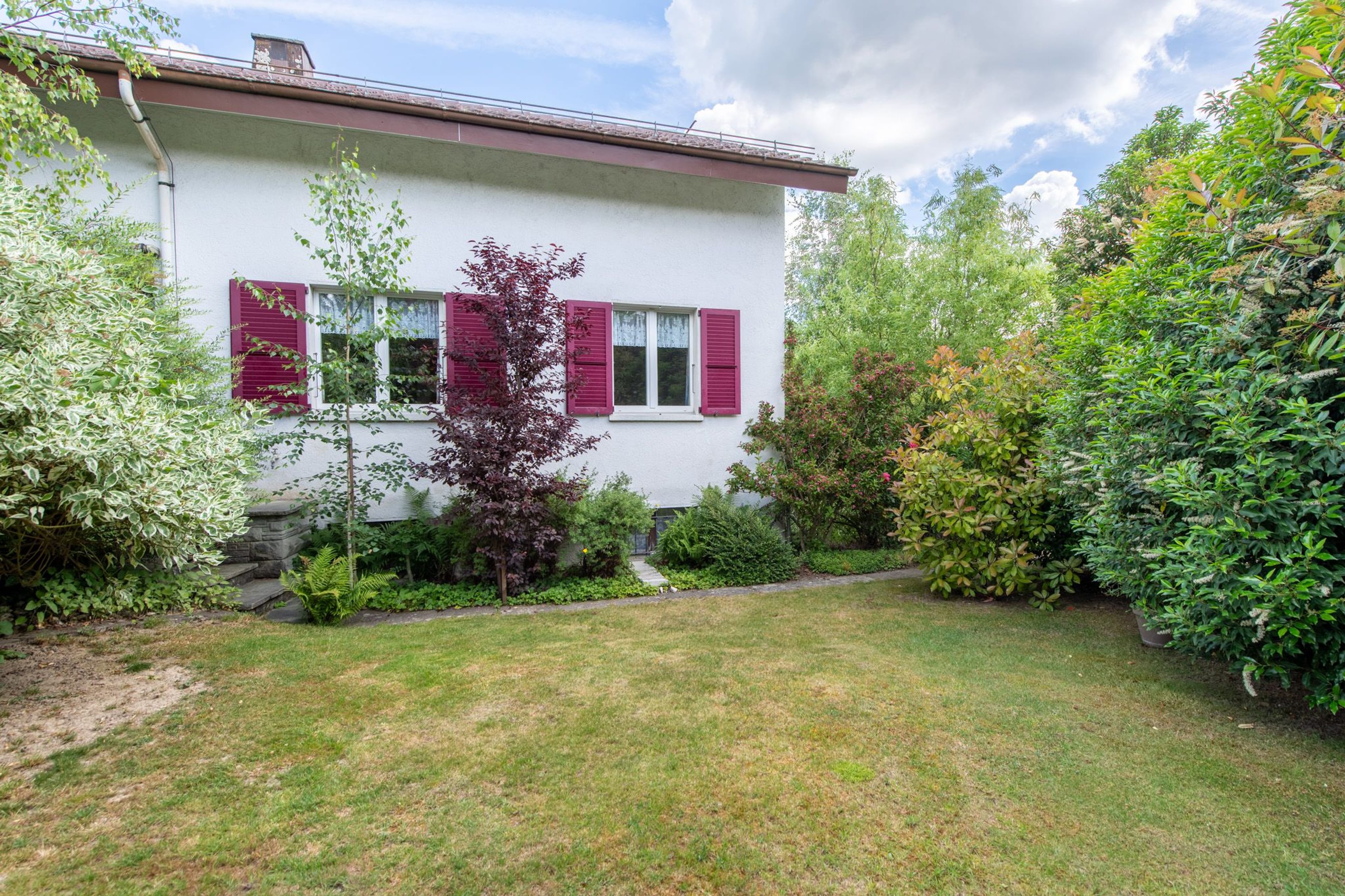 Zentrumsnahes Potenzial: Ausbaubares 5-Zimmer-Einfamilienhaus mit grosszügigem Garten - 19