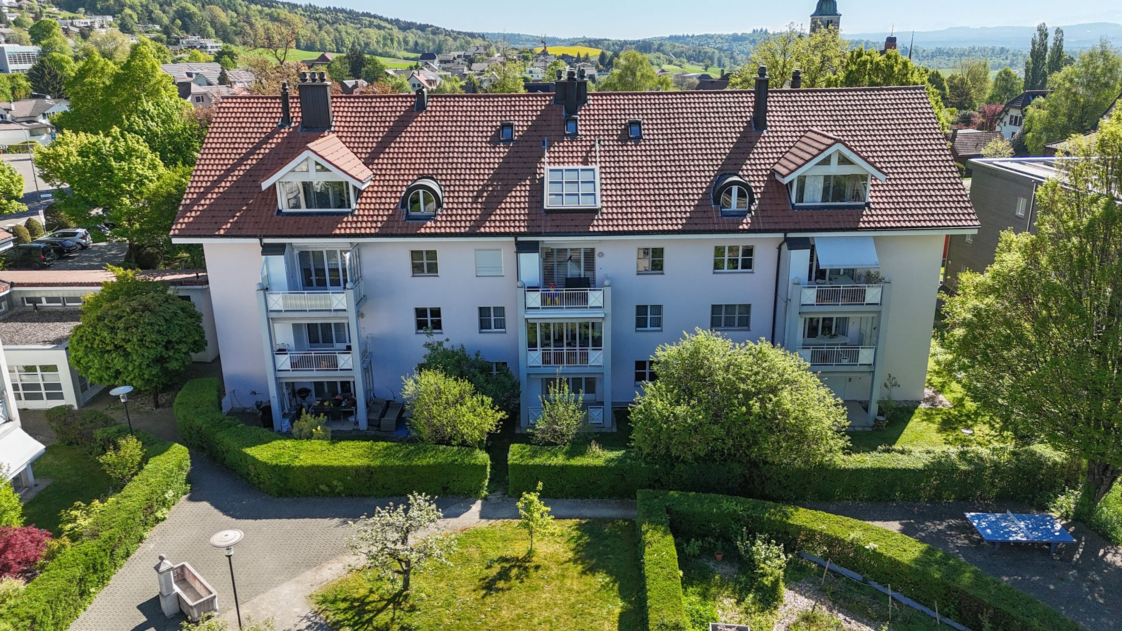Attraktive Gartenwohnung mit Cheminée und privatem Gartenanteil - Bild 20