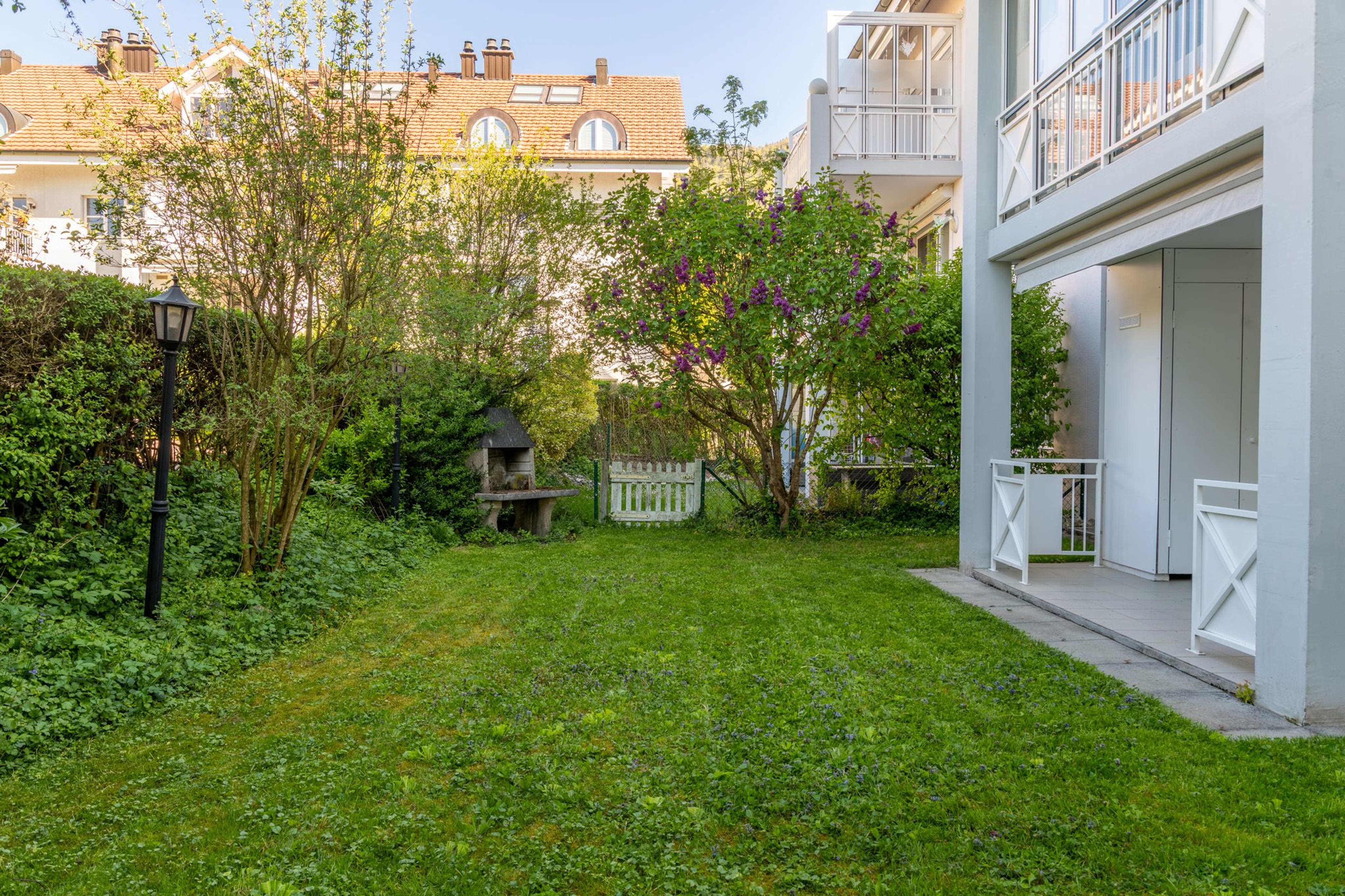 Attraktive Gartenwohnung mit Cheminée und privatem Gartenanteil - Bild 18