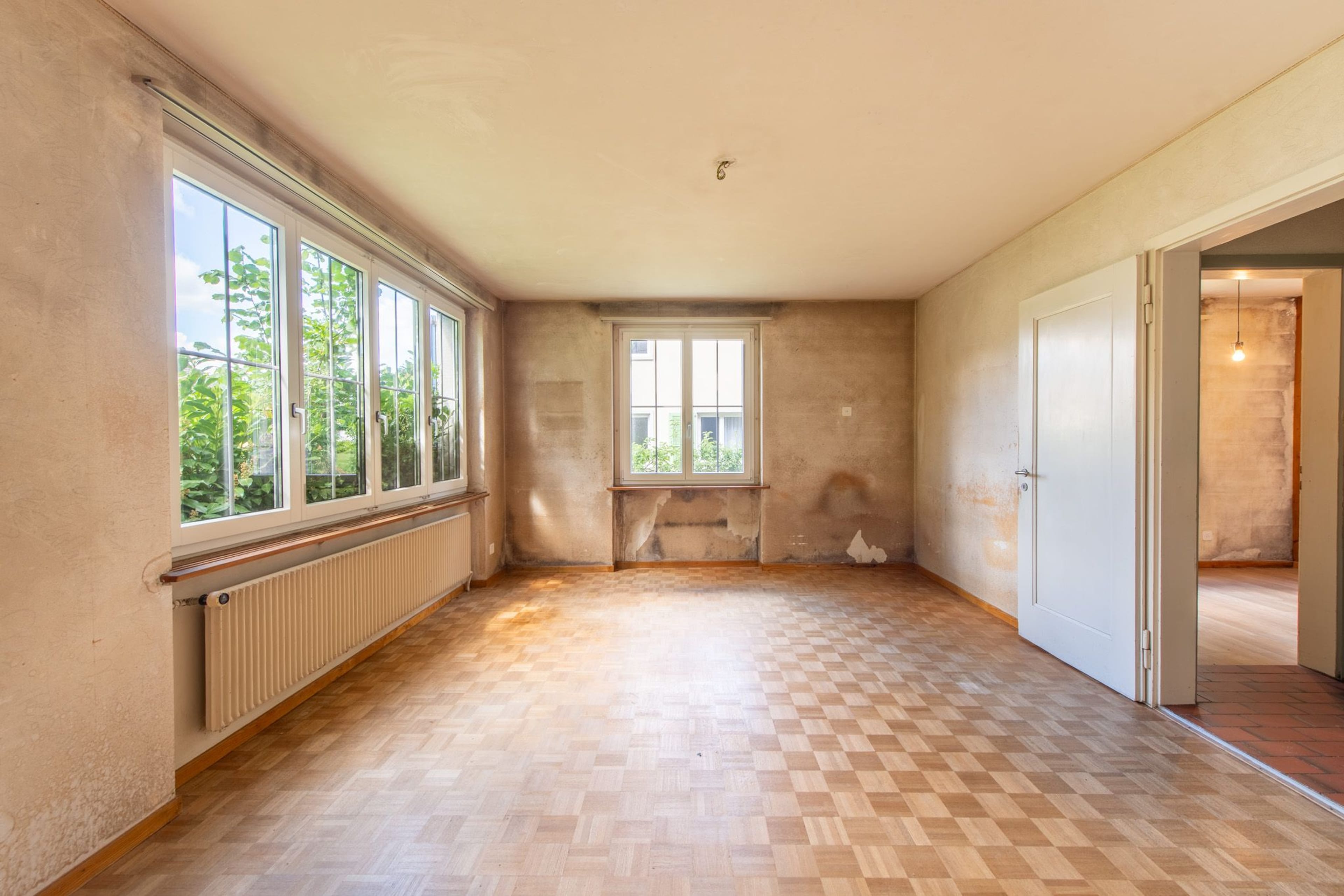 Investieren, entwickeln oder selbst verwirklichen - Einfamilienhaus auf attraktivem Bauland - Bild 3
