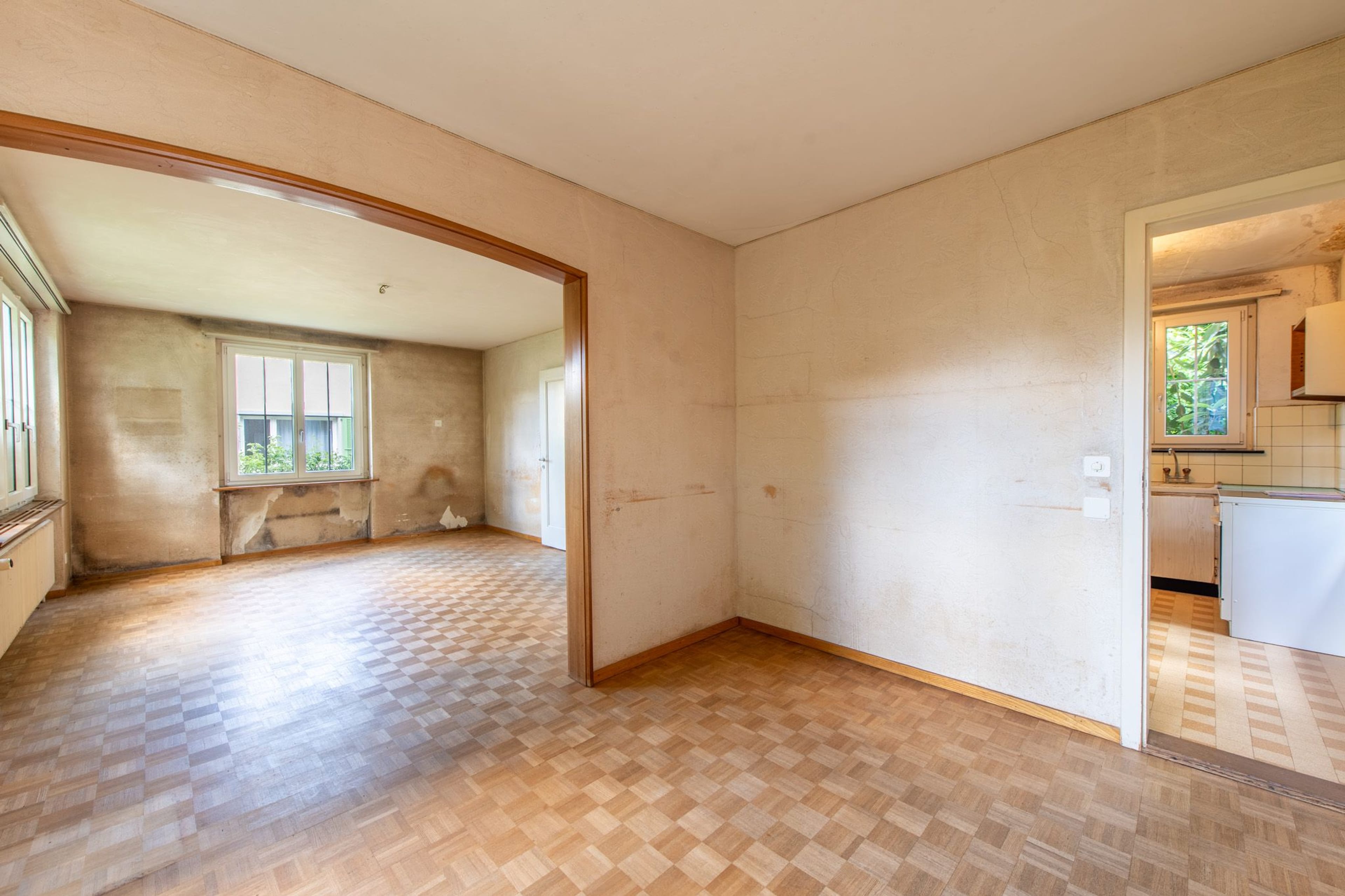 Investieren, entwickeln oder selbst verwirklichen - Einfamilienhaus auf attraktivem Bauland - Bild 2