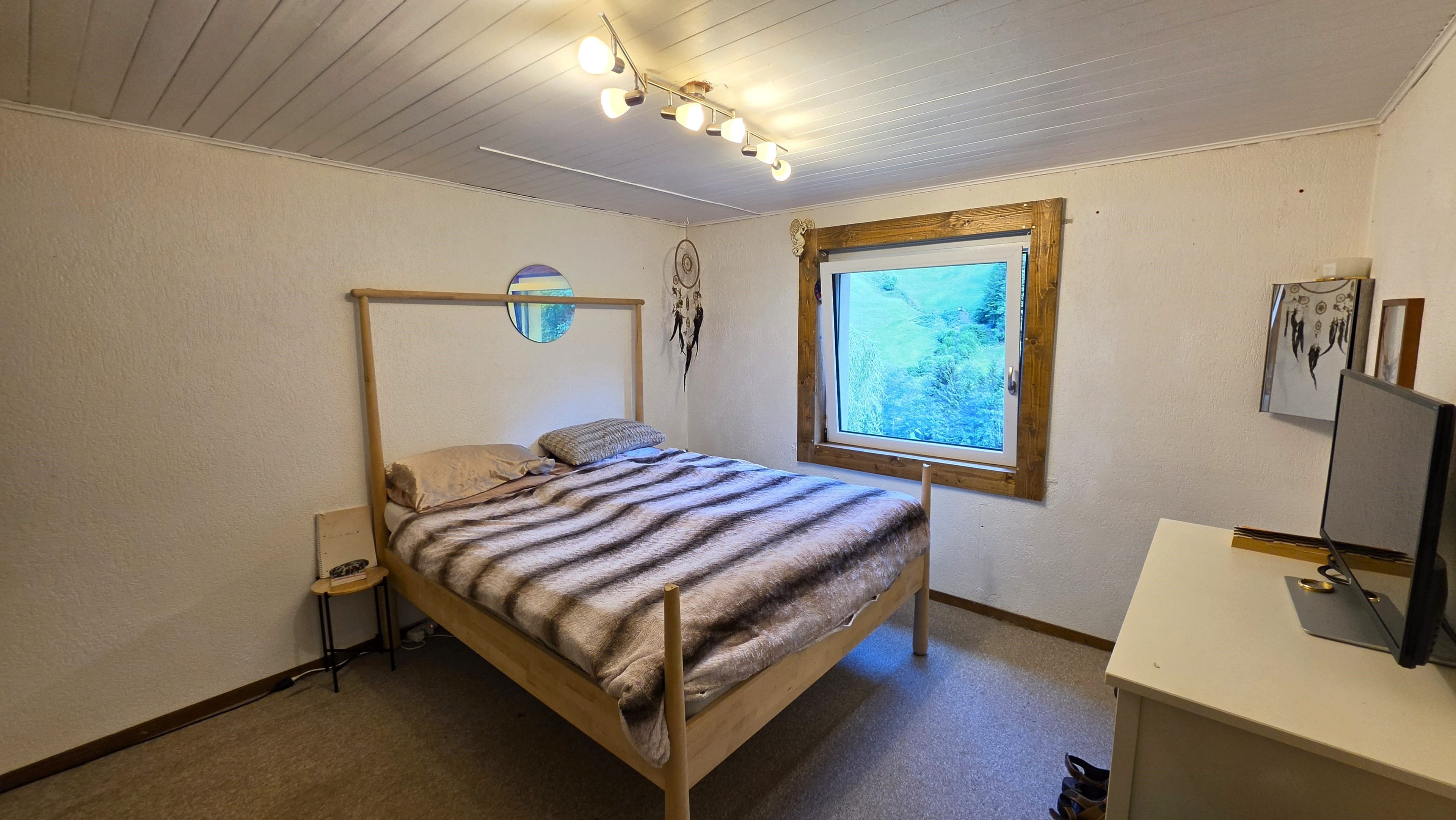 6-Zimmer-Zweifamilienhaus mit Panorama, Schwendi im Weisstannental SG - 11