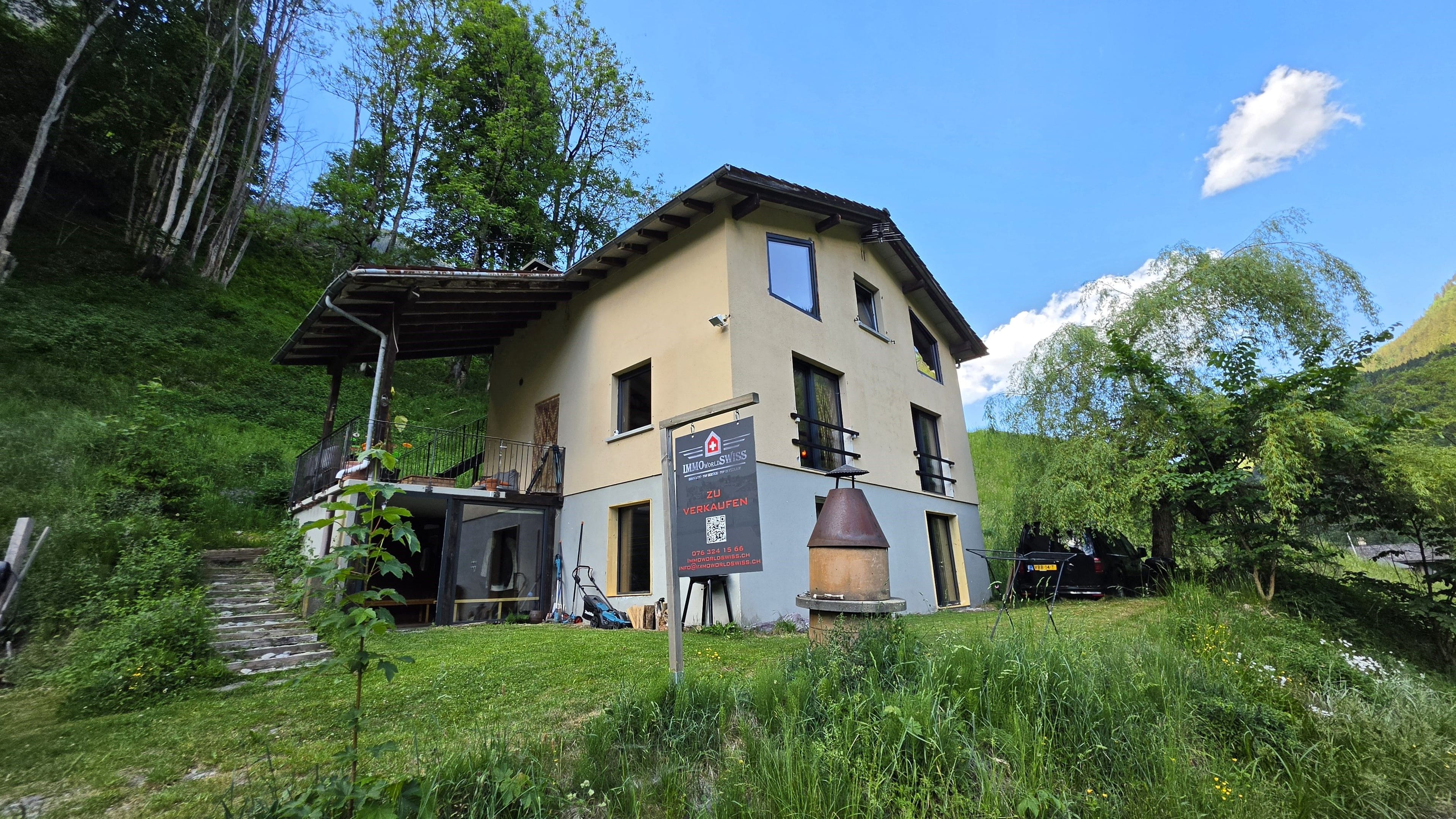 6-Zimmer-Zweifamilienhaus mit Panorama, Schwendi im Weisstannental SG - 6