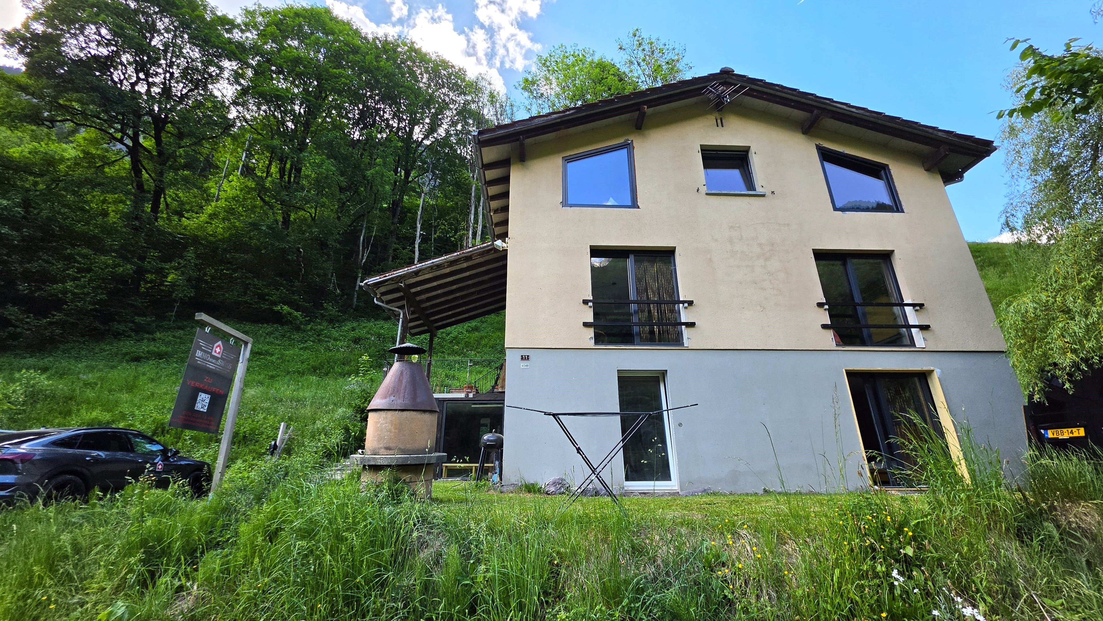 6-Zimmer-Zweifamilienhaus mit Panorama, Schwendi im Weisstannental SG - 2