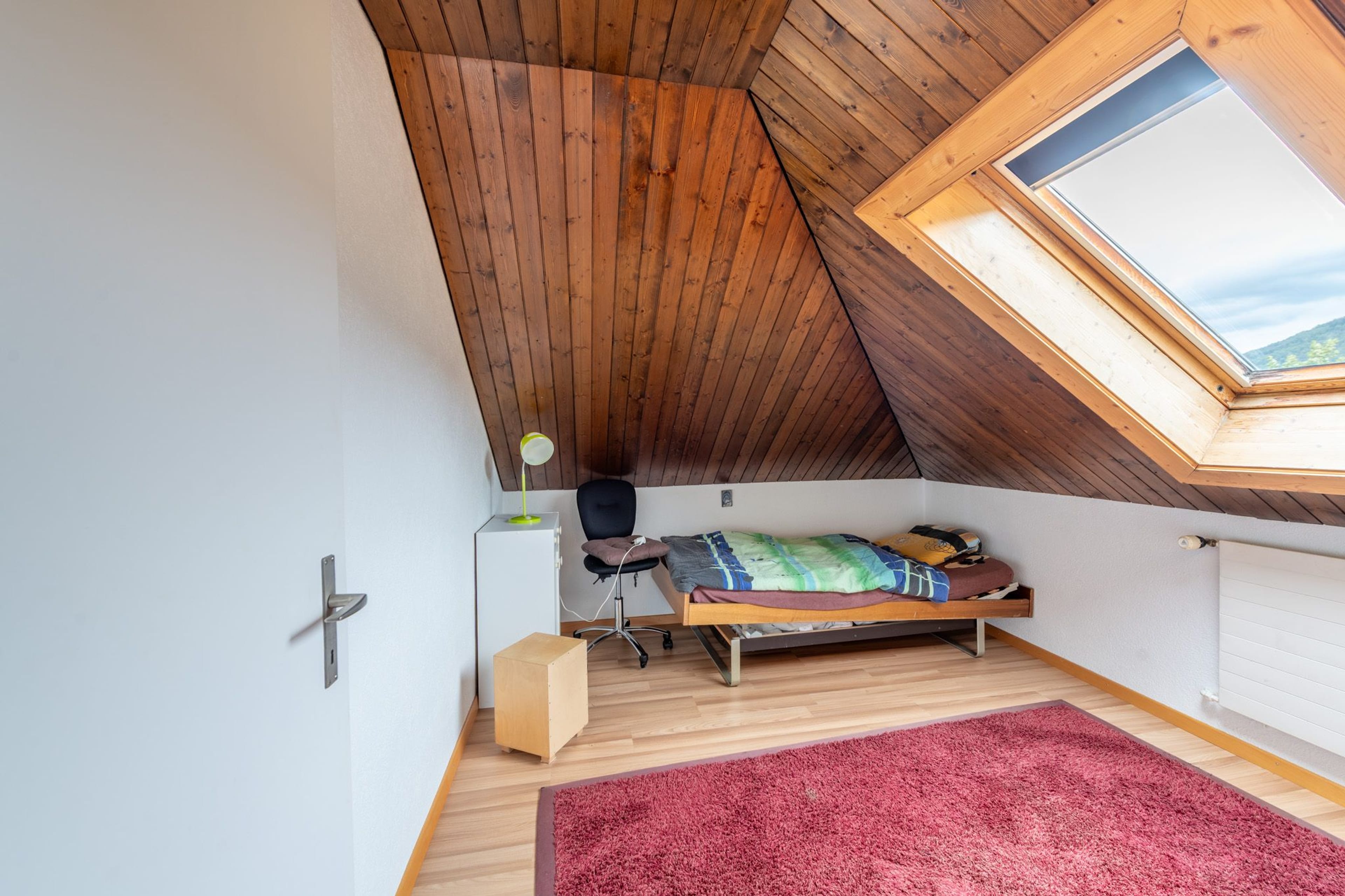 Ihr Rückzugsort mit Weitblick: Freistehendes 6.5-Zimmer-Einfamilienhaus mit Gartenidylle - 15