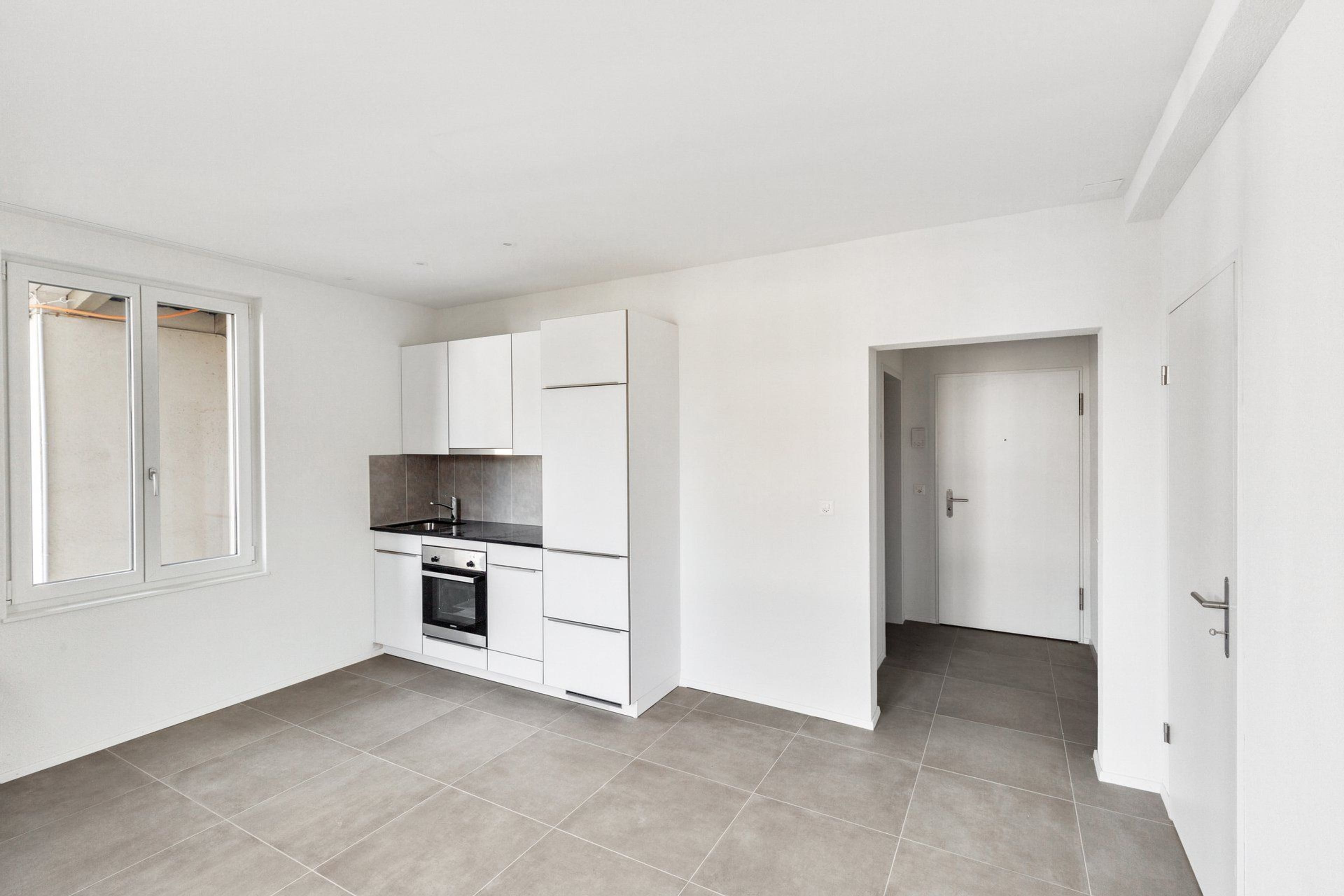 Moderne 2.5-Zimmer-Wohnung mit Regendusche in Aarwangen - Bild 1