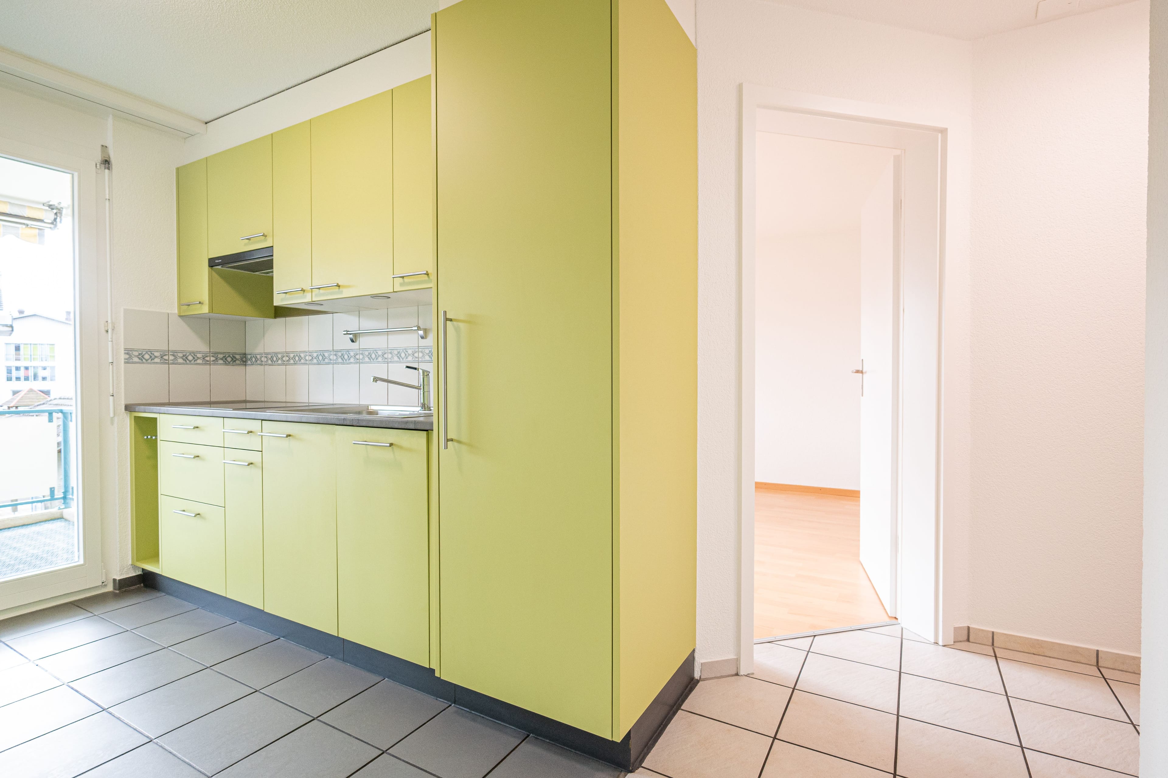Sonnige 2.5-Zimmer-Wohnung mit Balkon in Toffen mieten - Bild 1