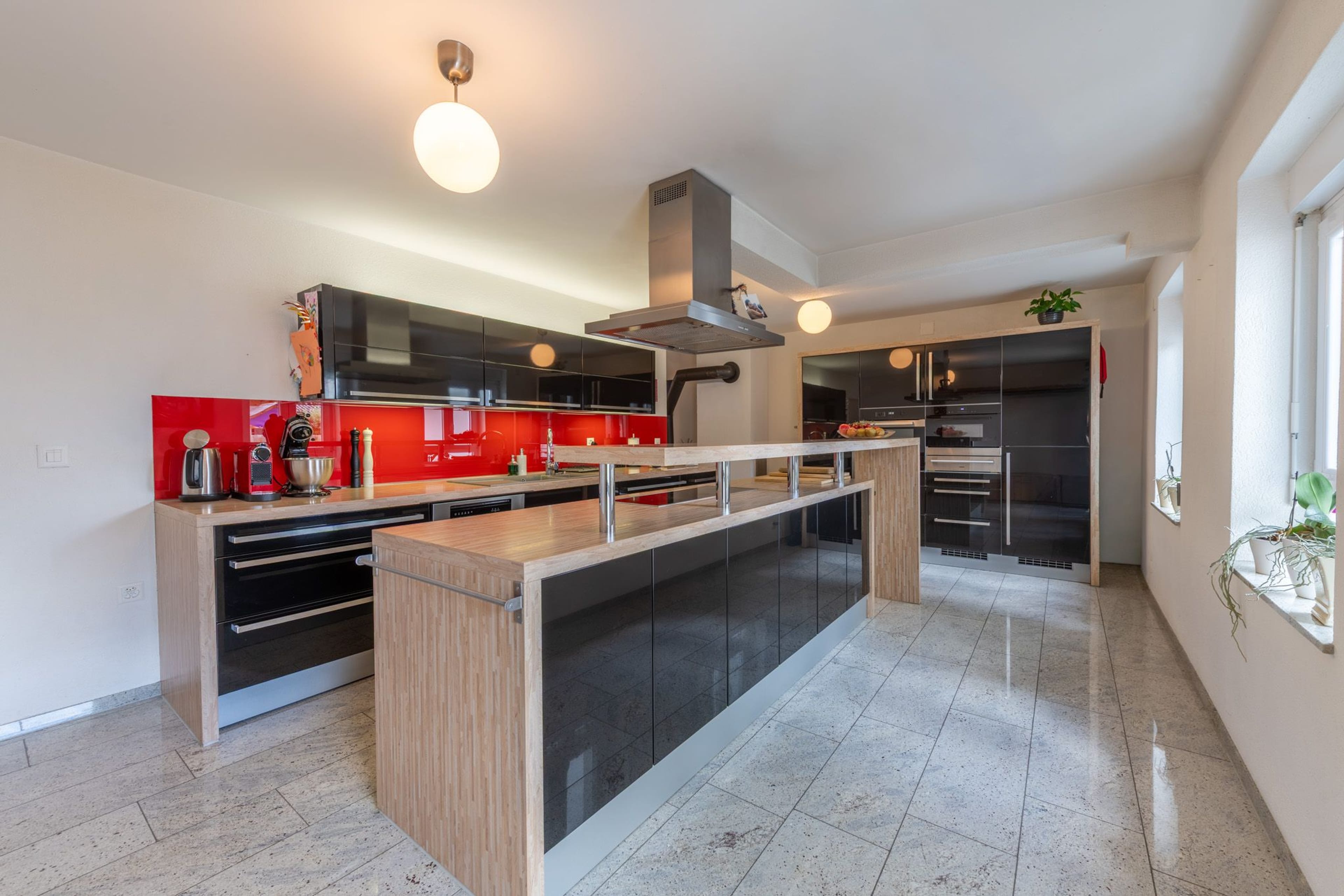 Ein Zuhause zum Wohlfühlen: Stilvoll wohnen mit viel Platz - 5