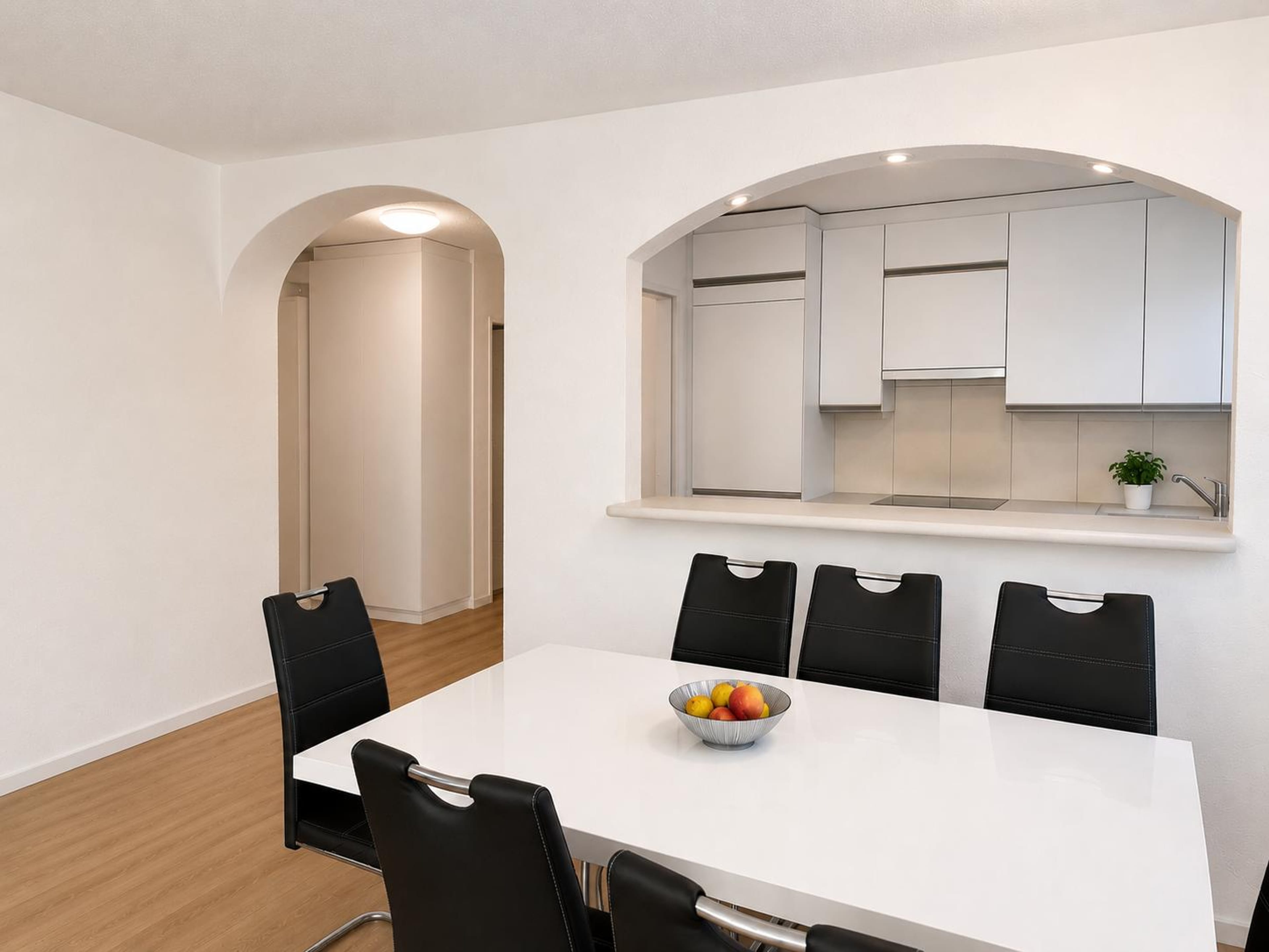 Helle 4.5-Zimmerwohnung mit Balkon und Aussicht in Schöfflisdorf - Bild 6