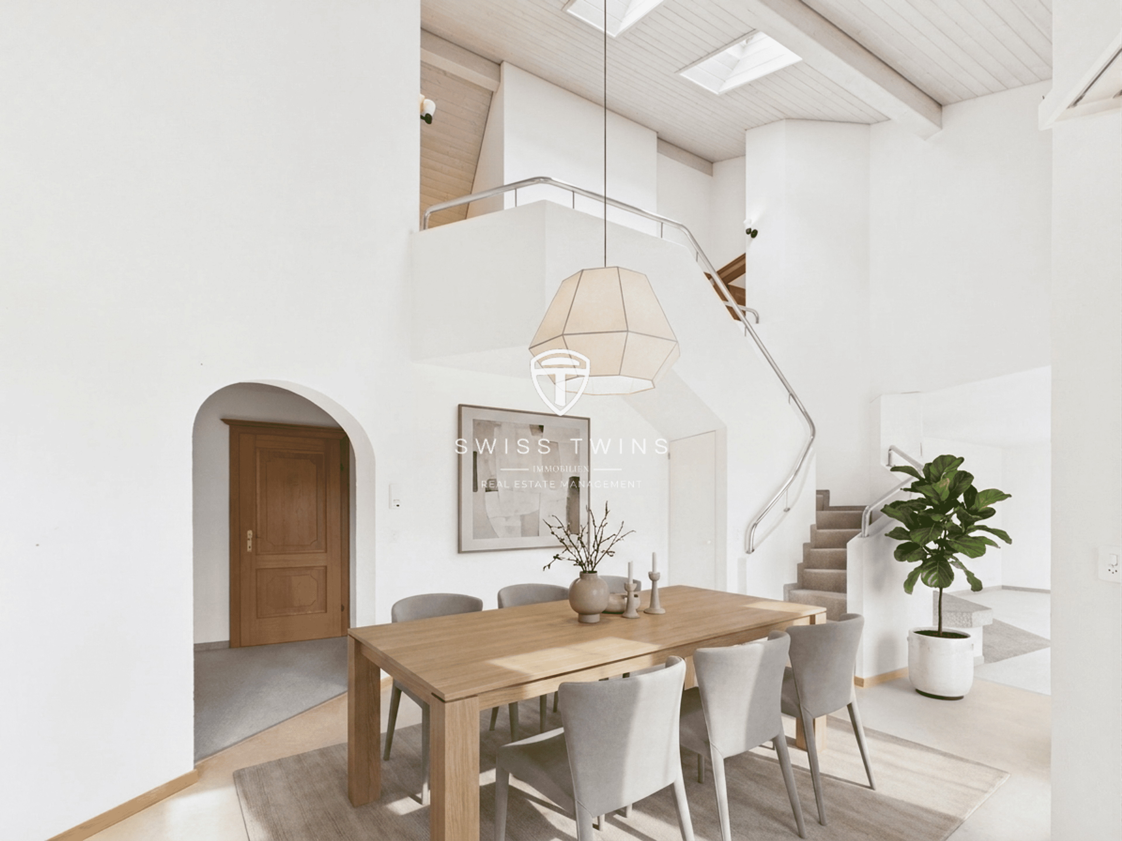 Exklusive 6.5-Zimmer-Dachmaisonette mit Wintergarten & privatem Dachgarten in Cham - Bild 1
