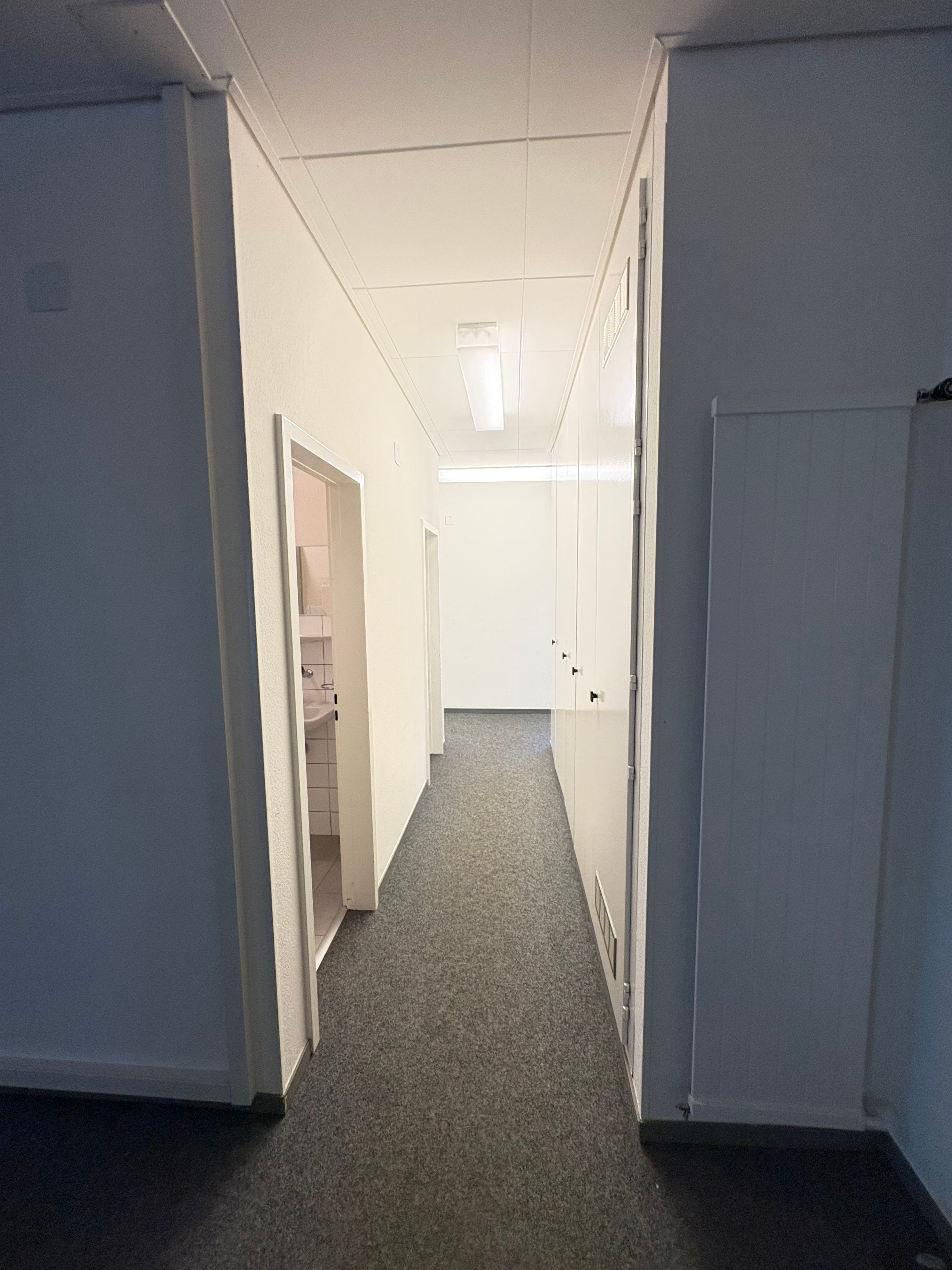 Bureaux/locaux 102-402 m², haute visibilité - La Chaux-de-Fonds - 20