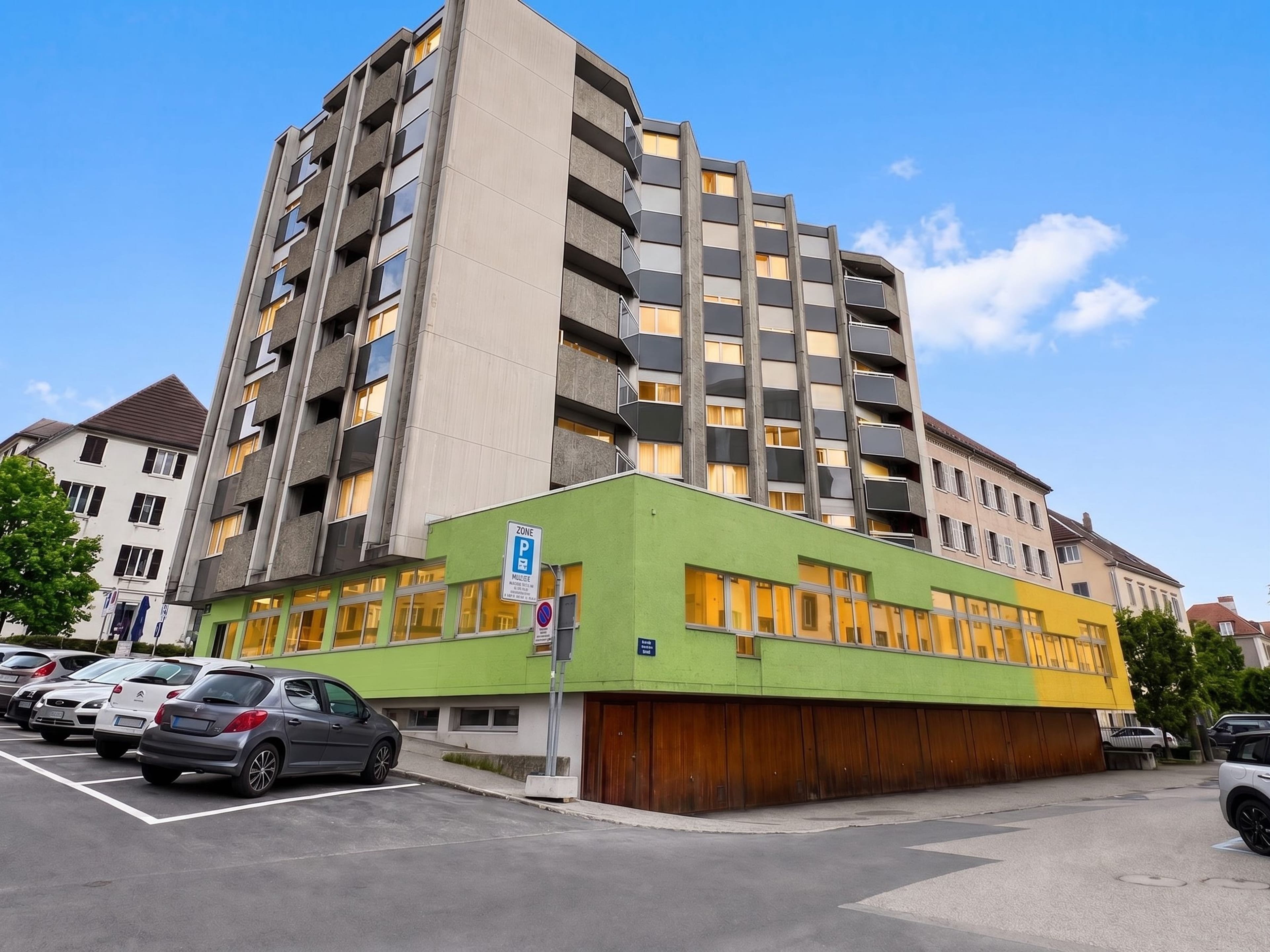 Bureaux/locaux 102-402 m², haute visibilité - La Chaux-de-Fonds - 4