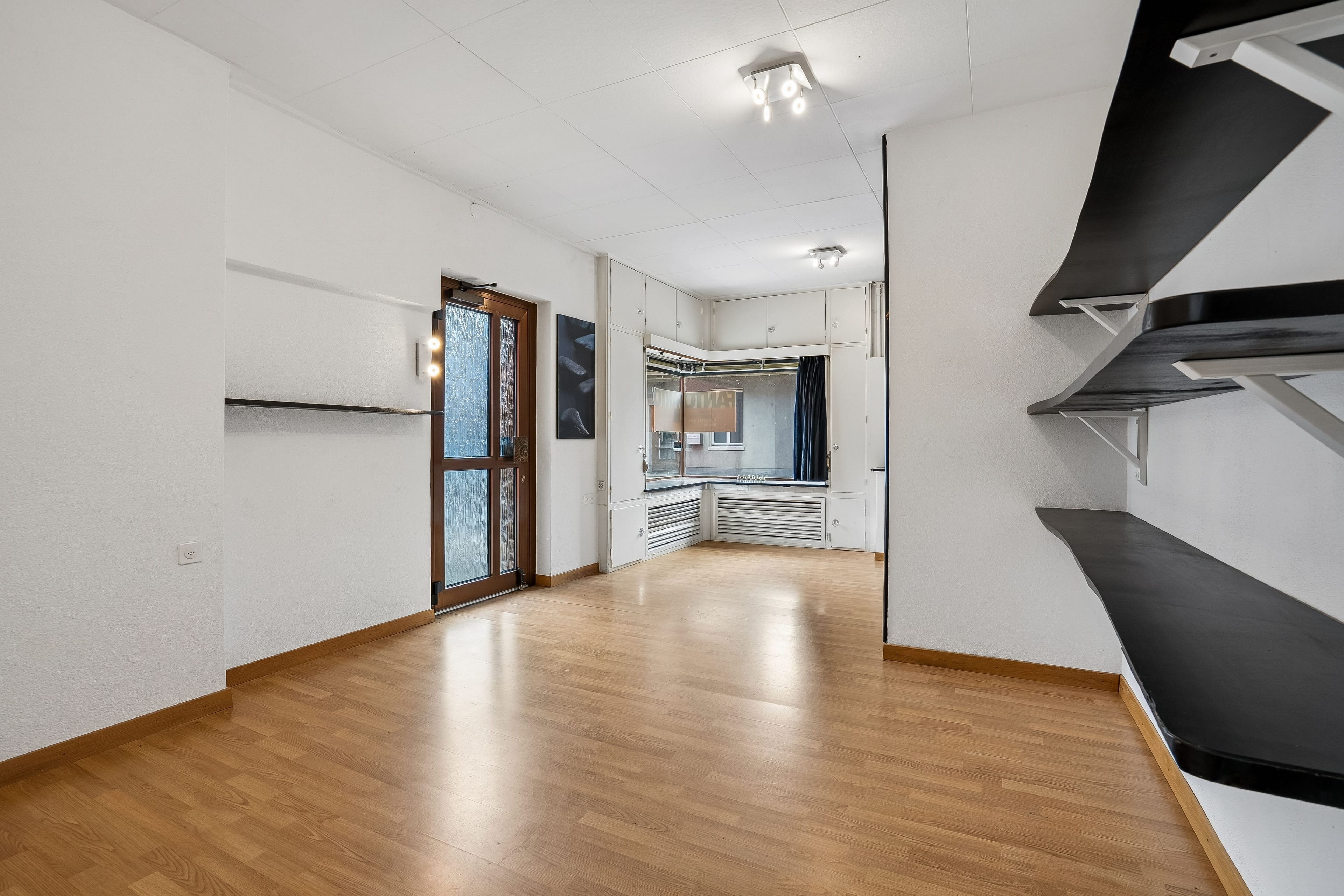 Zentrales Wohn- & Geschäftshaus mit Terrasse in Frick  - 12
