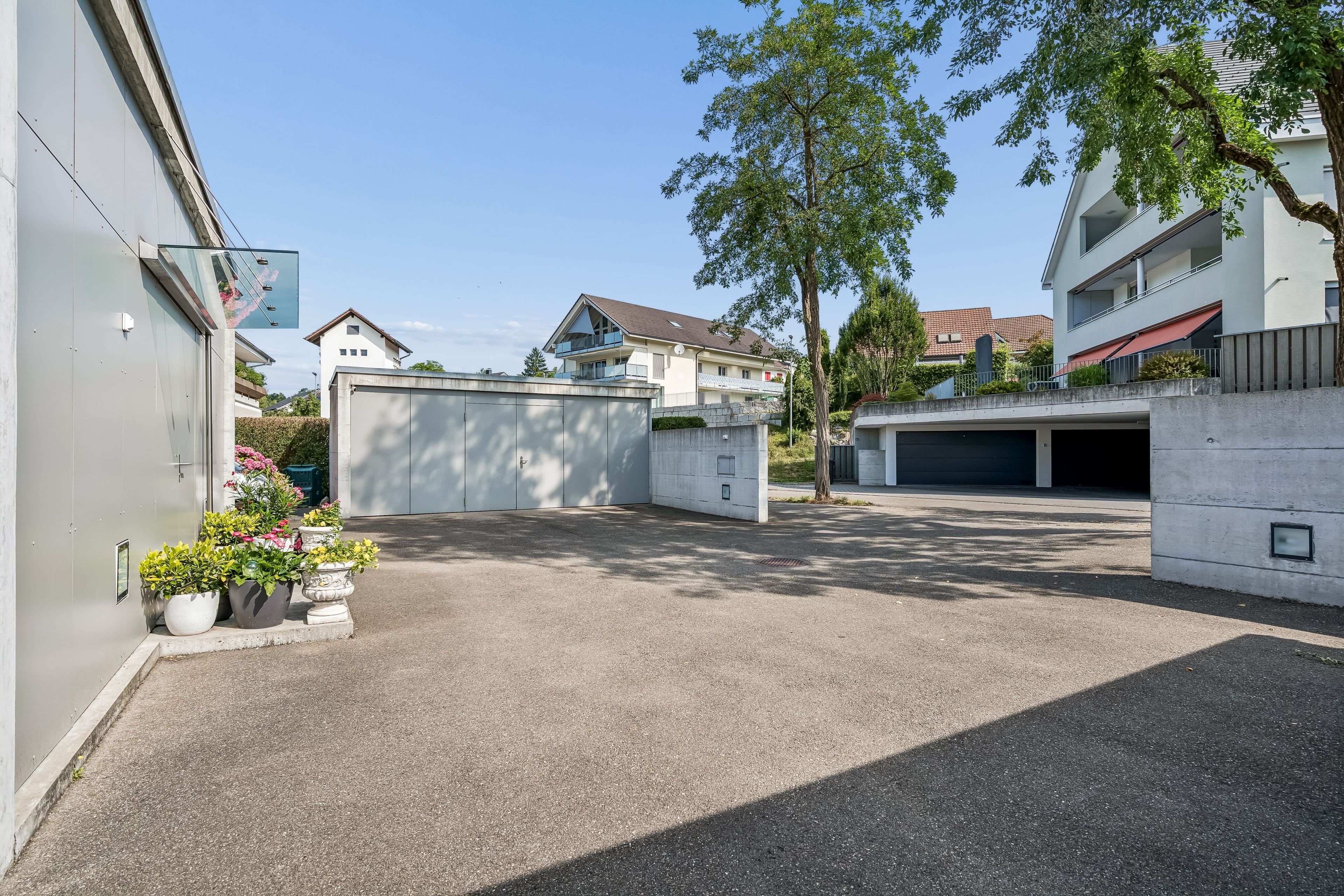 Wohnen wie im Ferienresort – Architektenhaus mit Pool und Garten - 35