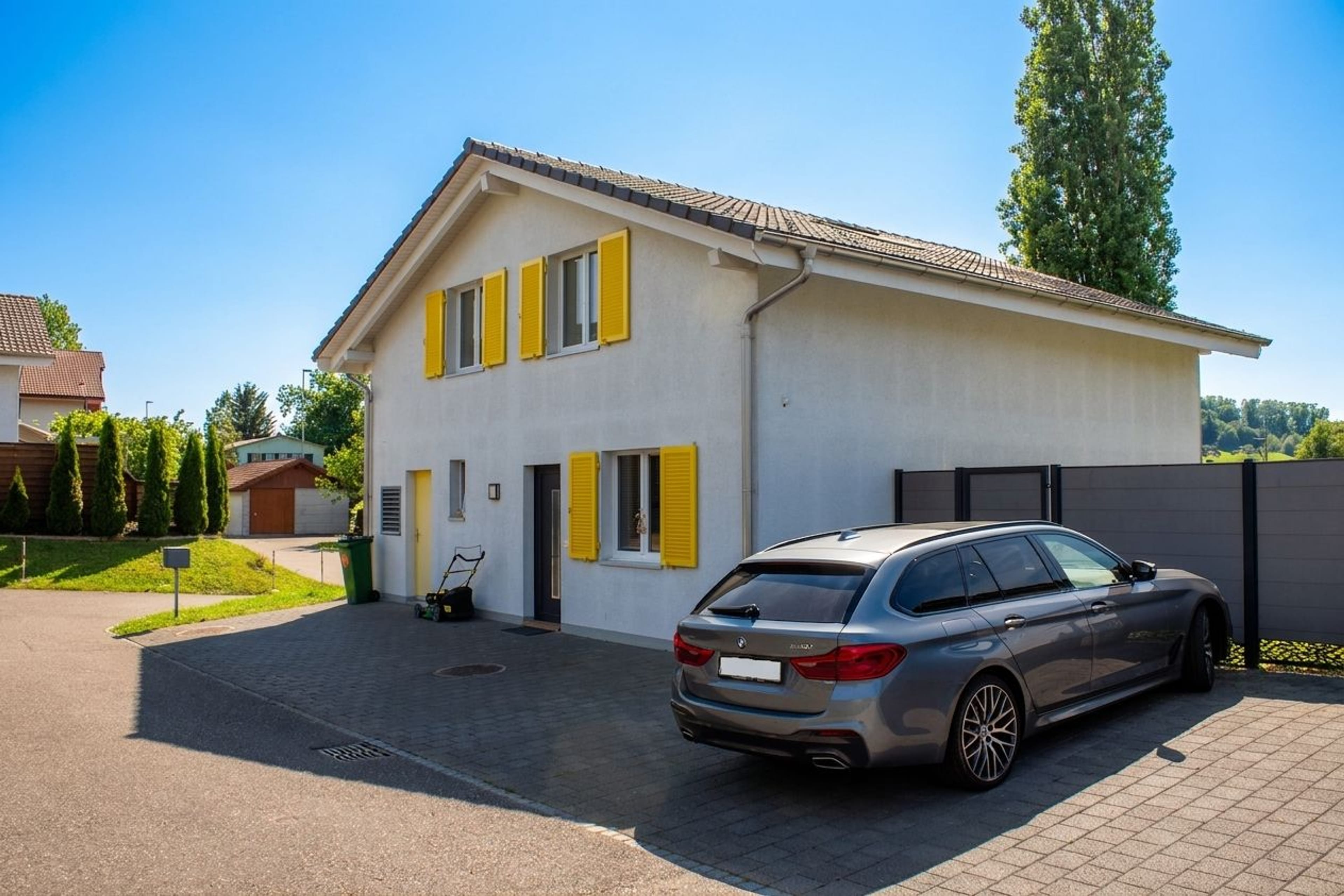 Modernes, helles 5.5-Zimmer Einfamilienhaus in Gutenburg - 1
