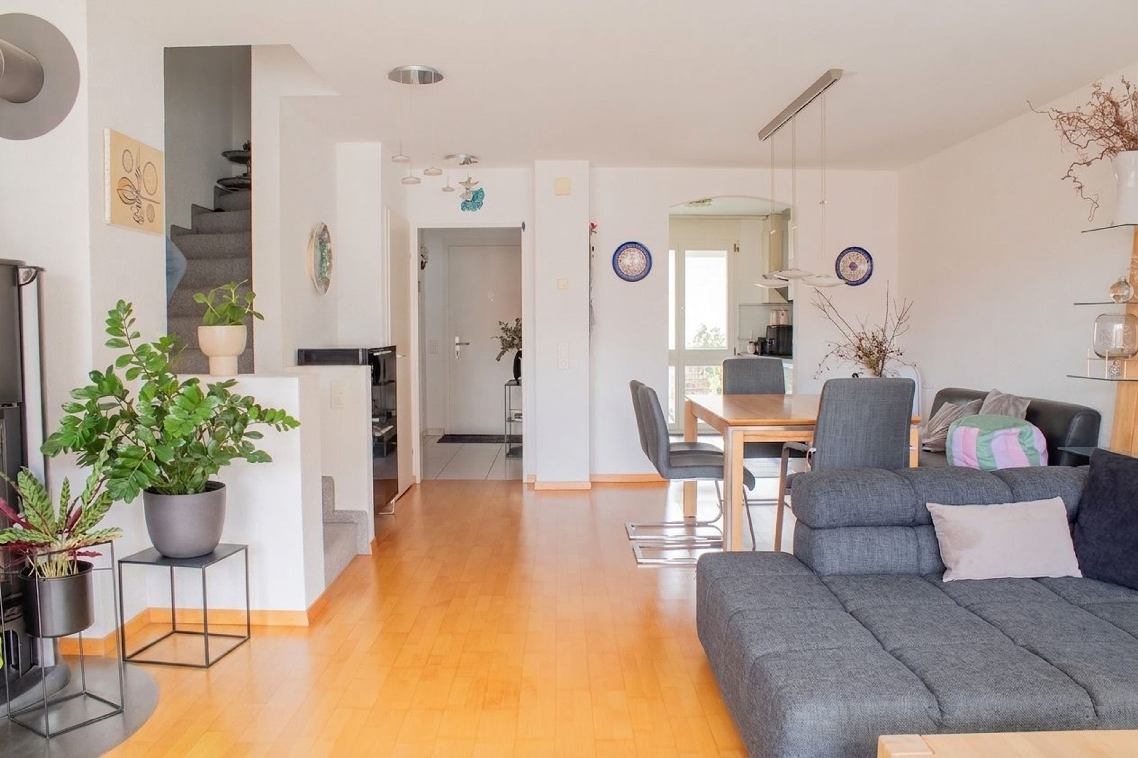 5.5-Zimmerwohnung, Balkon & Weitsicht in Rafz - 4