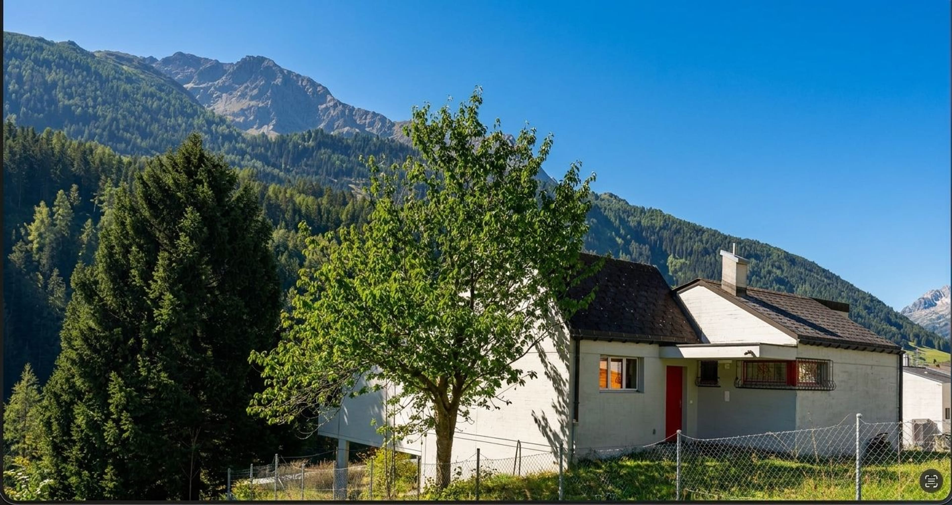 6-Zimmer-Einfamilienhaus mit Bergsicht in Airolo kaufen - Bild 1