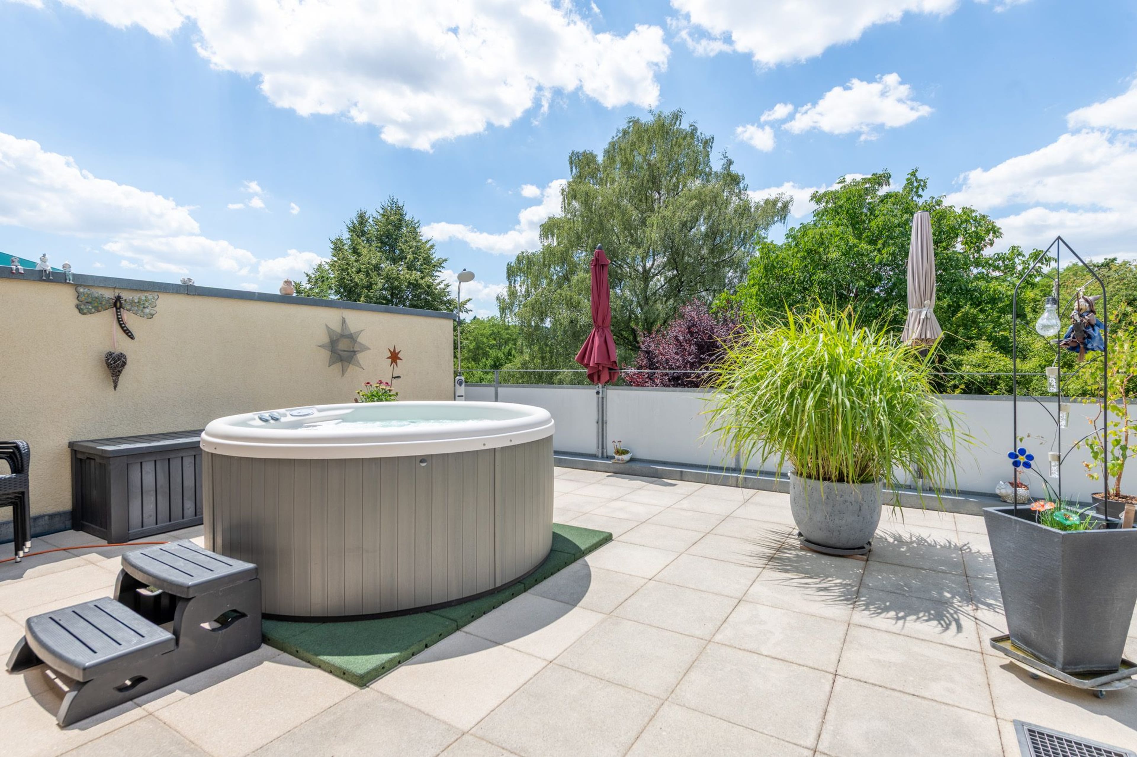 Attikawohnung mit traumhafter Terrasse, Lift und Jurablick - 13