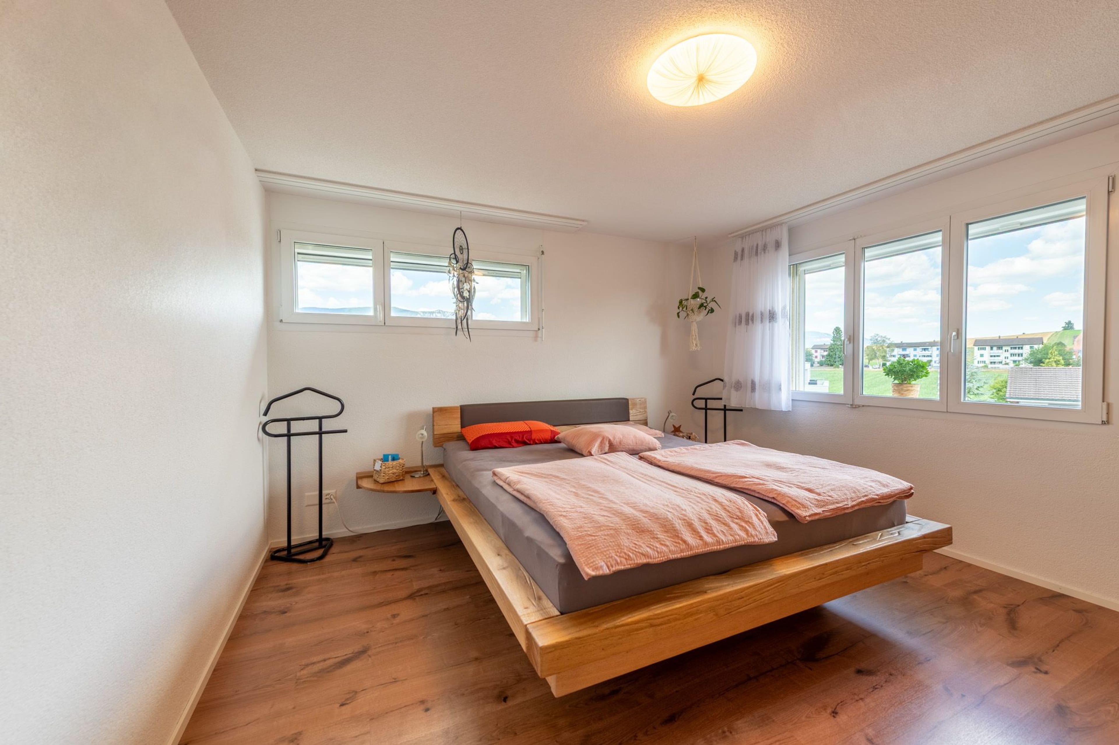 Attikawohnung mit traumhafter Terrasse, Lift und Jurablick - 9