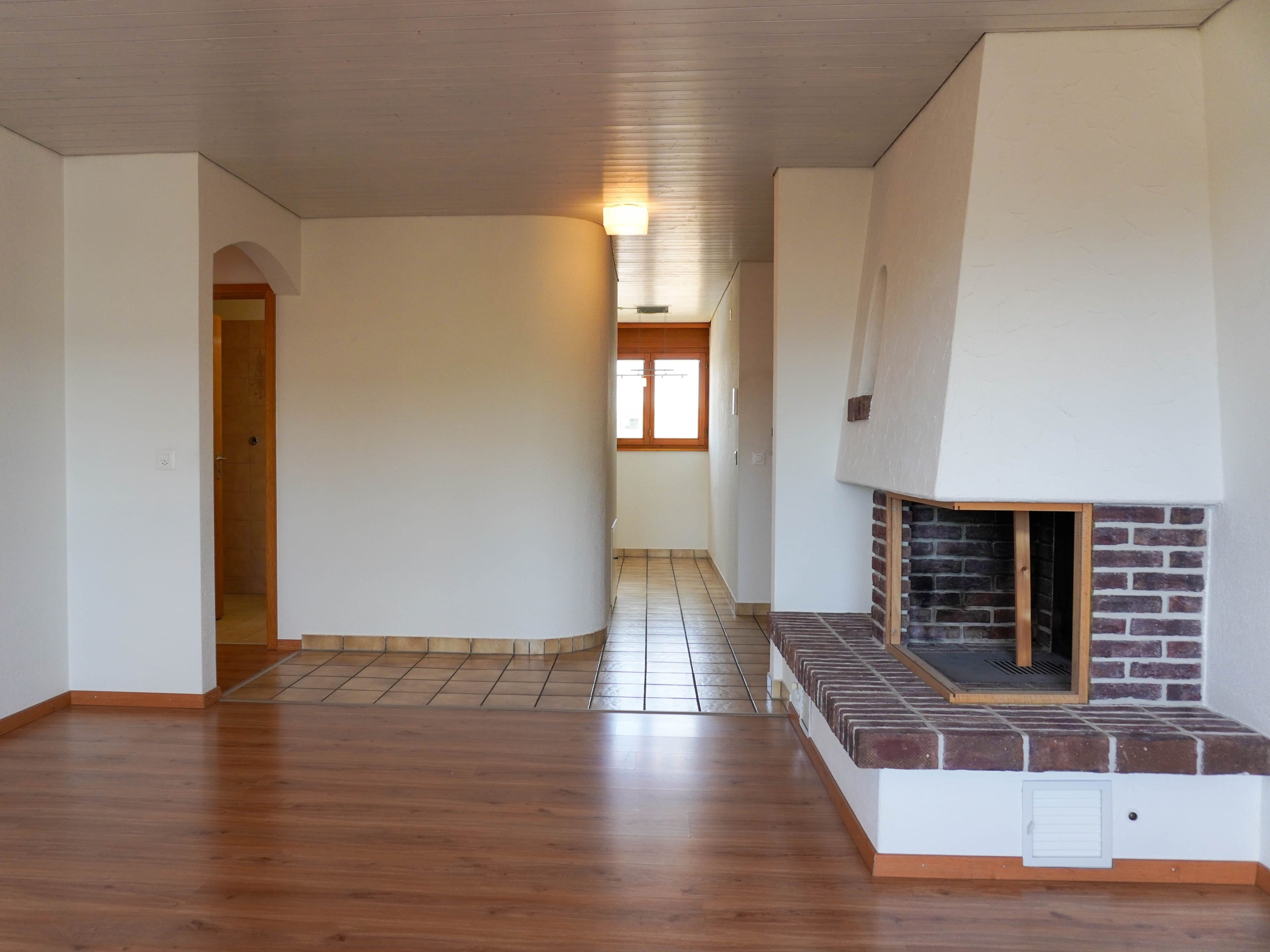 Zentral wohnen in Wohlen: Helle 3½-Zimmer-Wohnung mit Balkon - 3