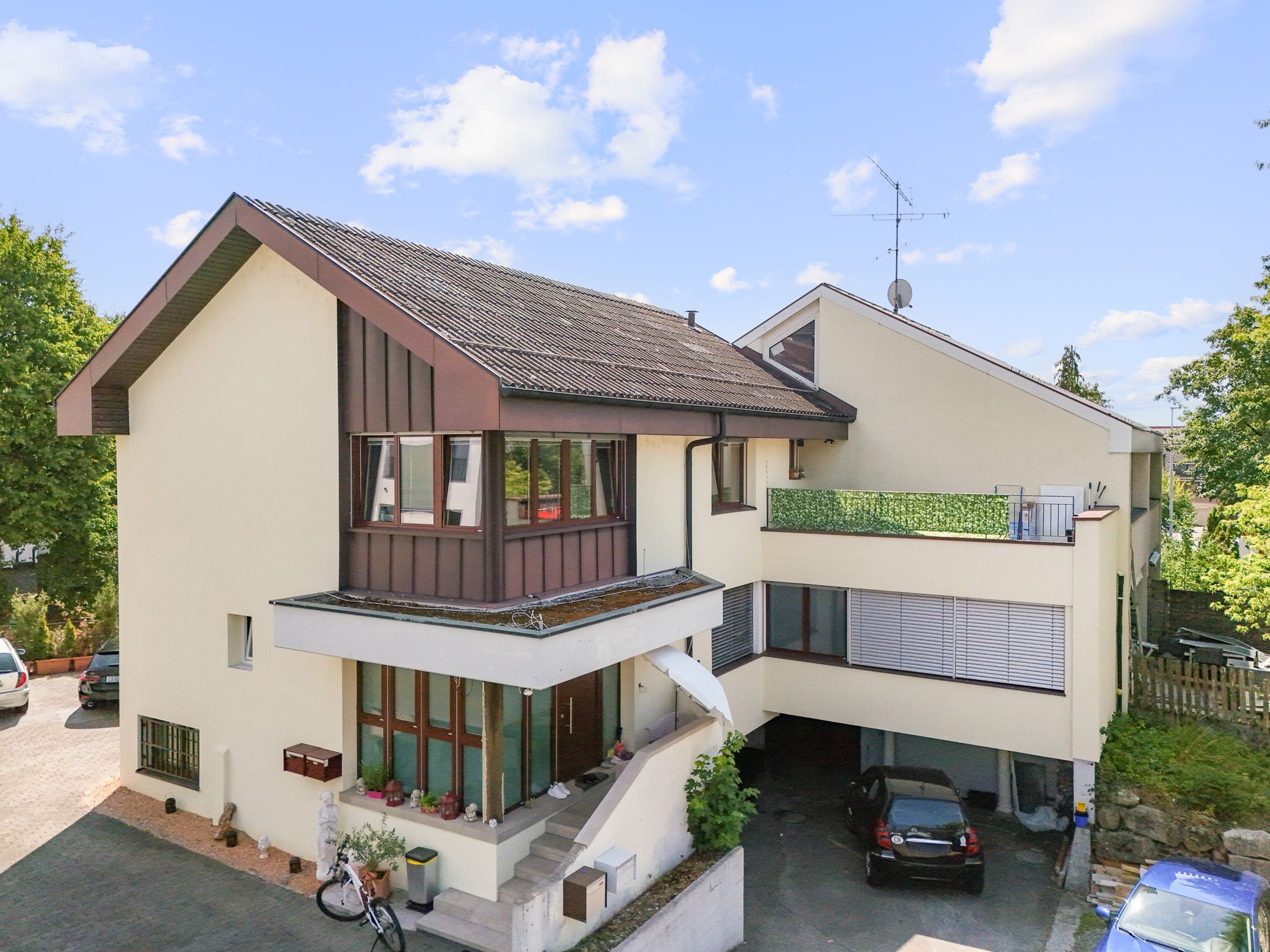 6-Zimmer-Doppeleinfamilienhaus mit 2 Einheiten in Auw kaufen