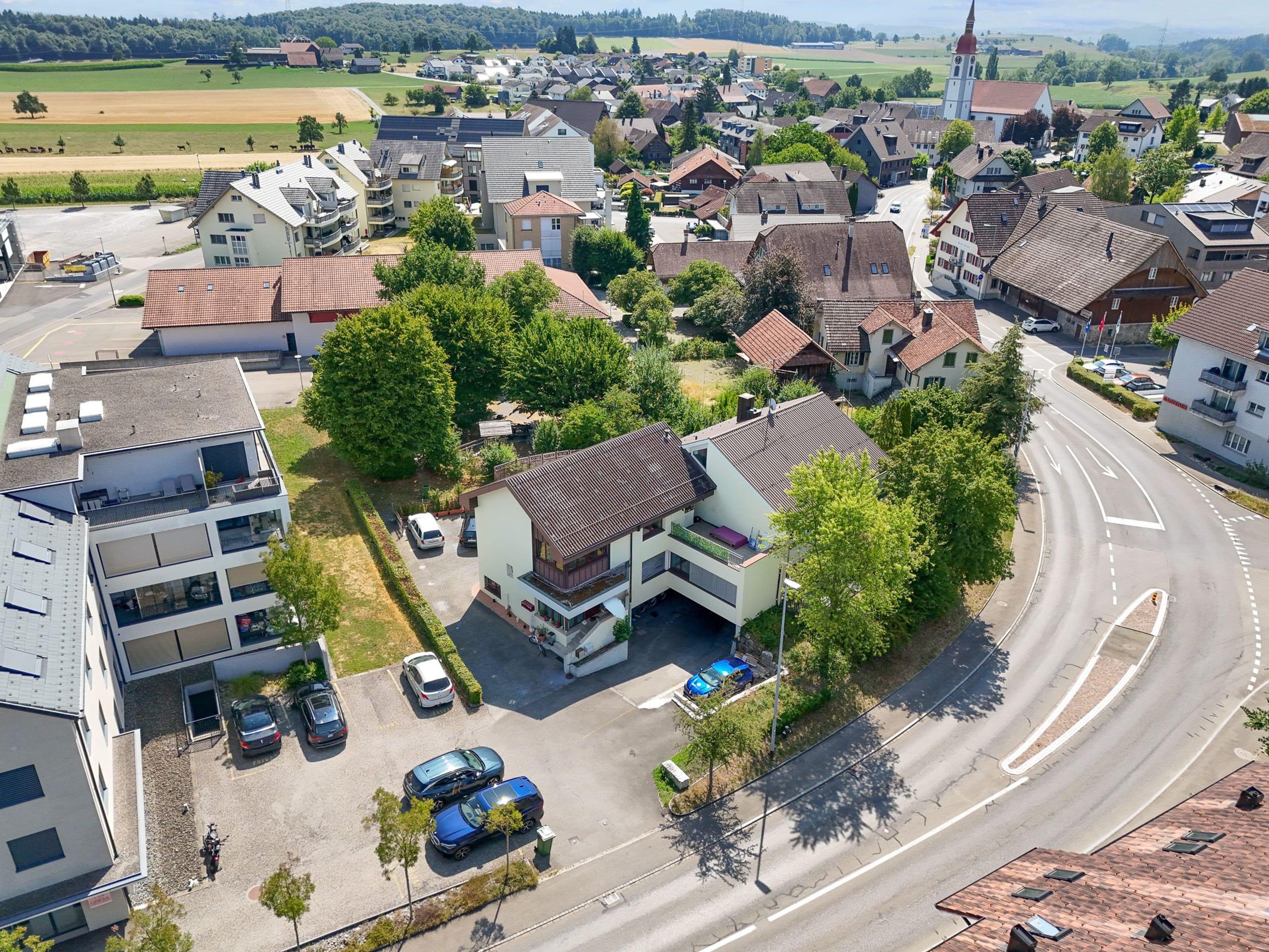 Doppeleinfamilienhaus mit 2 Wohnungen in Auw kaufen - 37