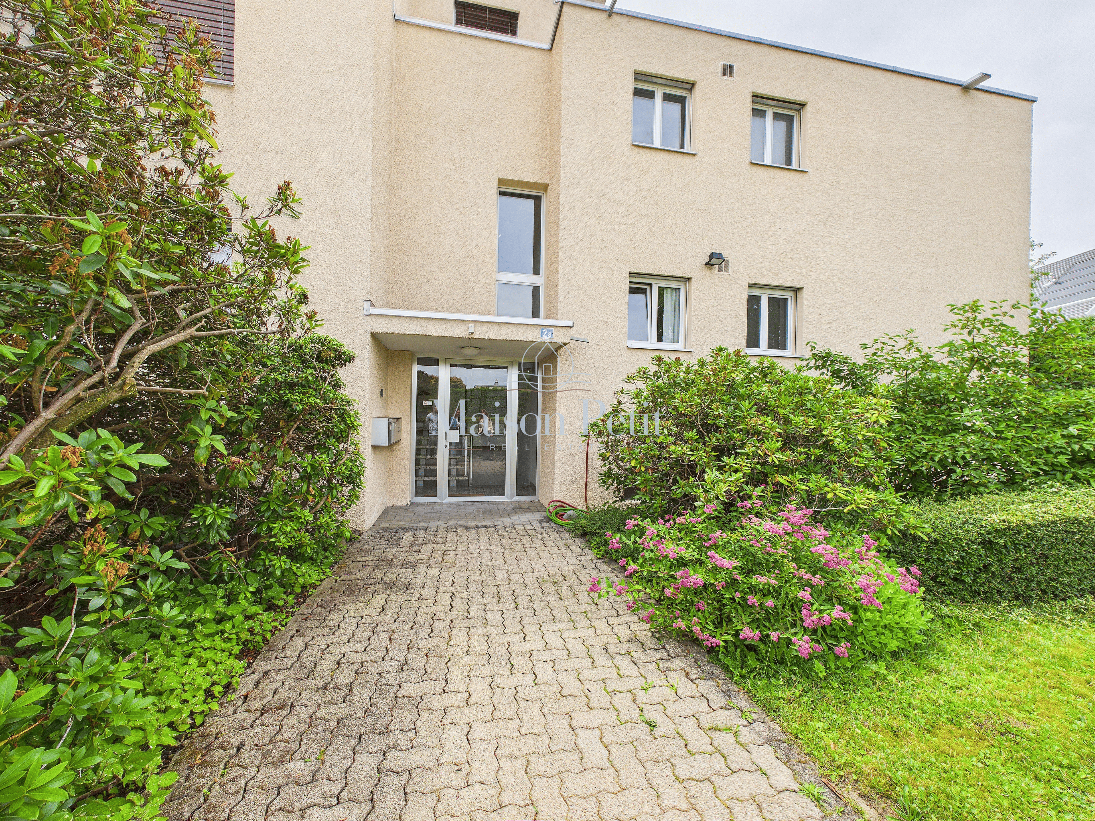 3,5 Zimmer Wohnung - klein im Auftritt, gross im Charakter - 25