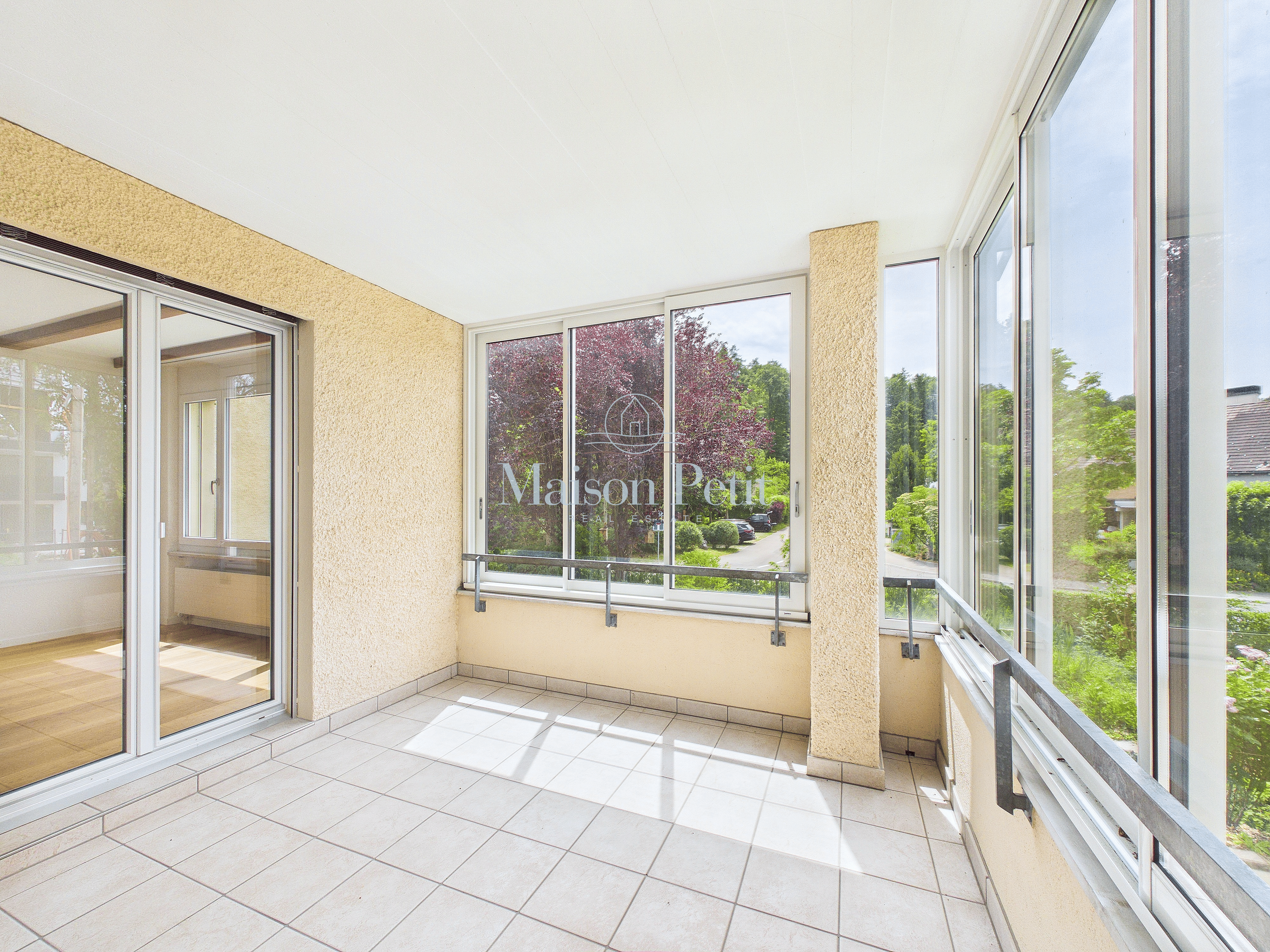3,5 Zimmer Wohnung - klein im Auftritt, gross im Charakter - Bild 5