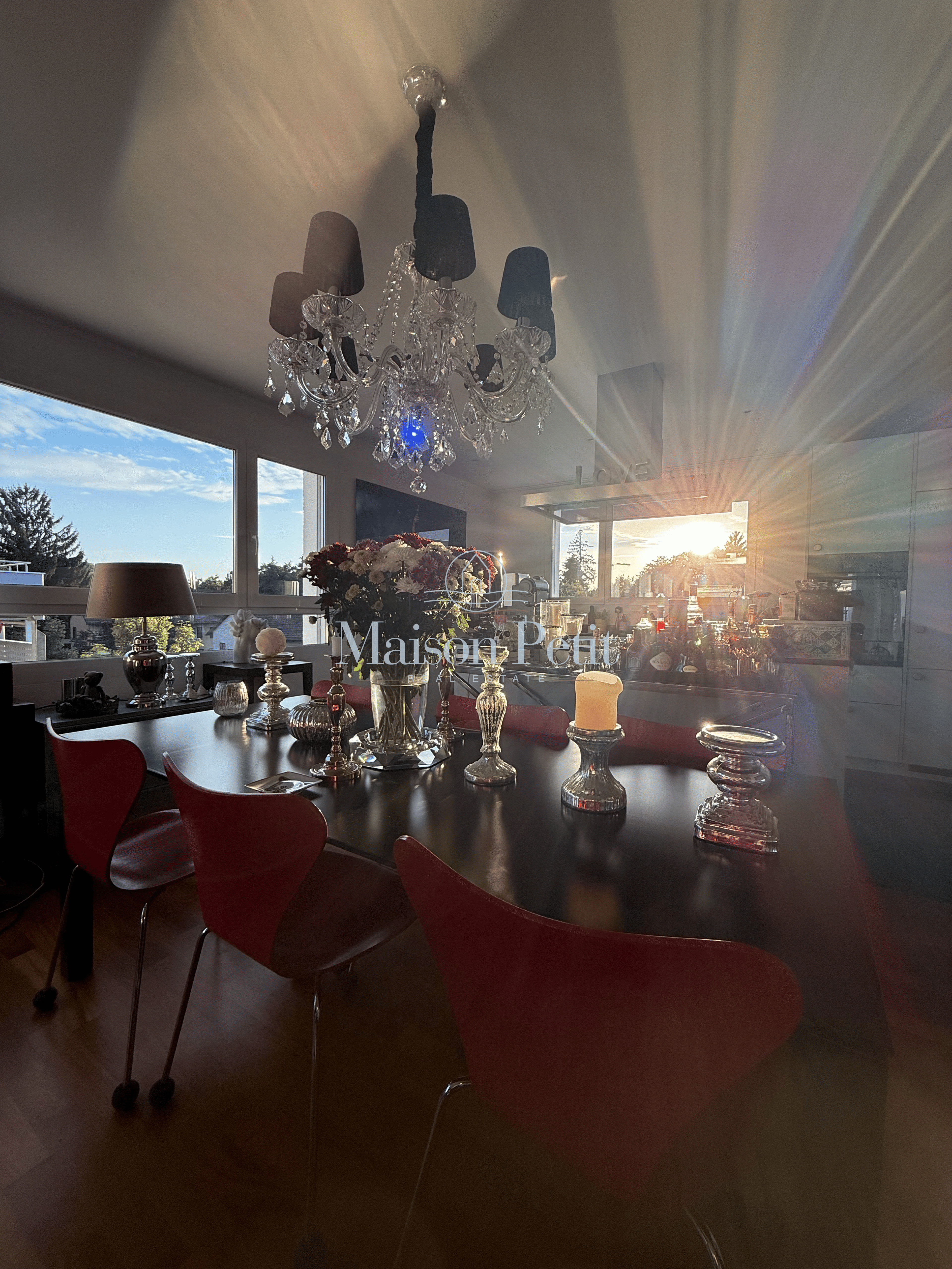 Elegante, ruhige Attikawohnung mit wunderschönem Weitsicht in Zürich - Bild 1