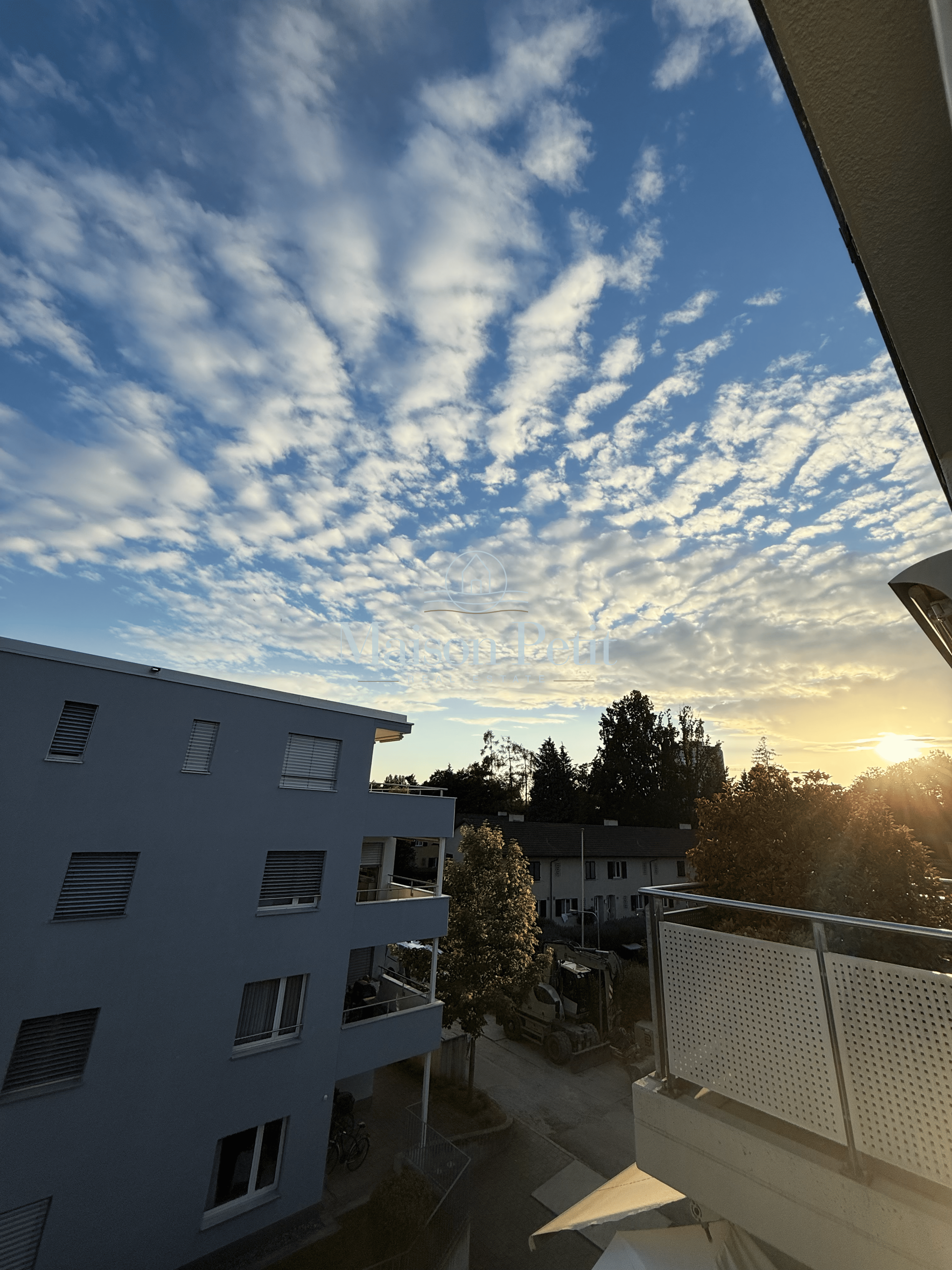Sunsrise. Sunset. Seebach. Diese Attika ist für alle, die Ruhe suchen, zentral und chic wohnen wollen. - 1