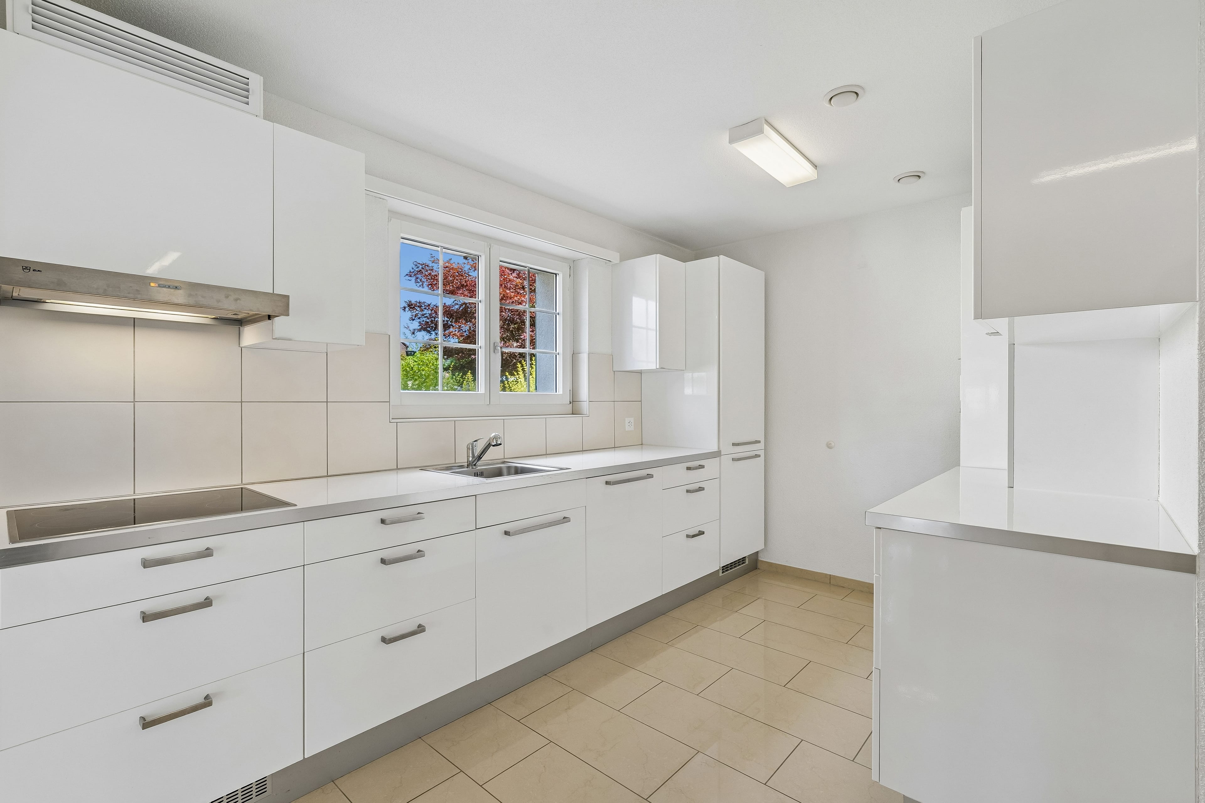 Exklusive Landhausvilla mit Türmli an sonniger Südwesthanglage, nur 30 Minuten bis Zürich HB - 19
