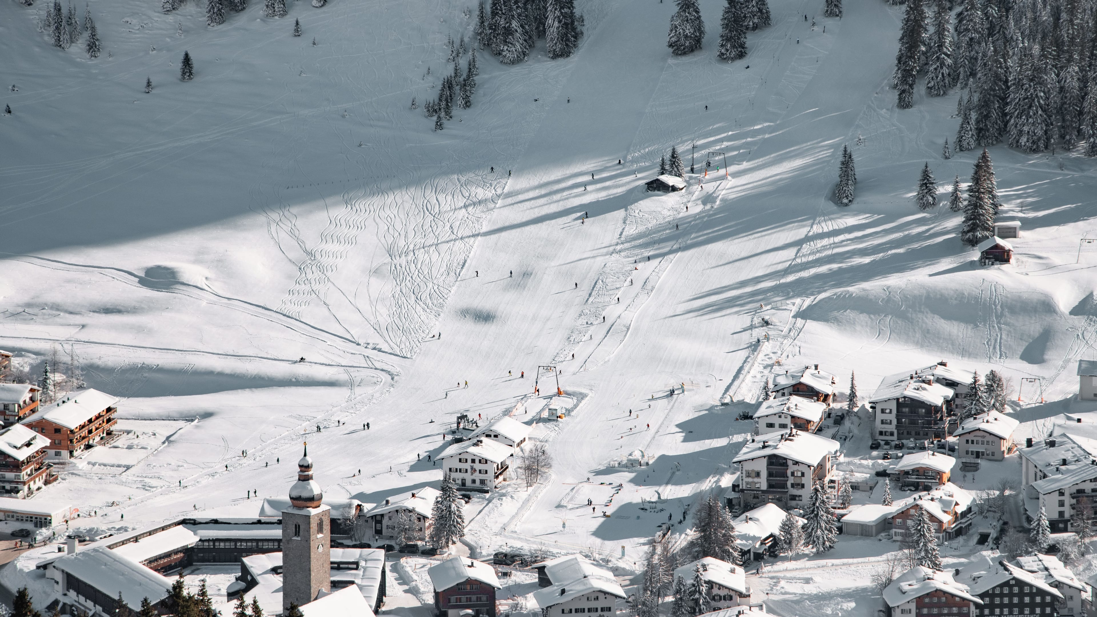 Ski-in/Ski-out 3.5-Zi.-Gartenwohnung in Lenzerheide, top Lage