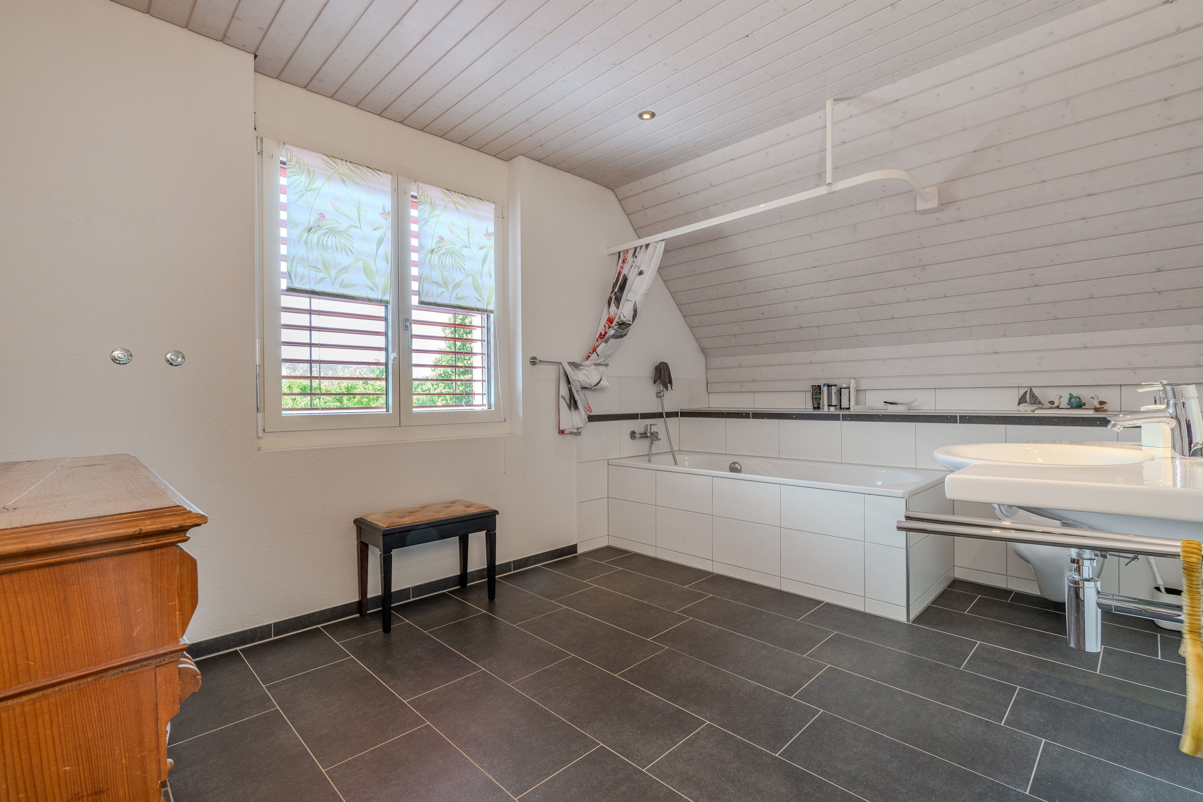 5.5-Zi. EFH mit grossem Garten und Carport in Bürglen - 11
