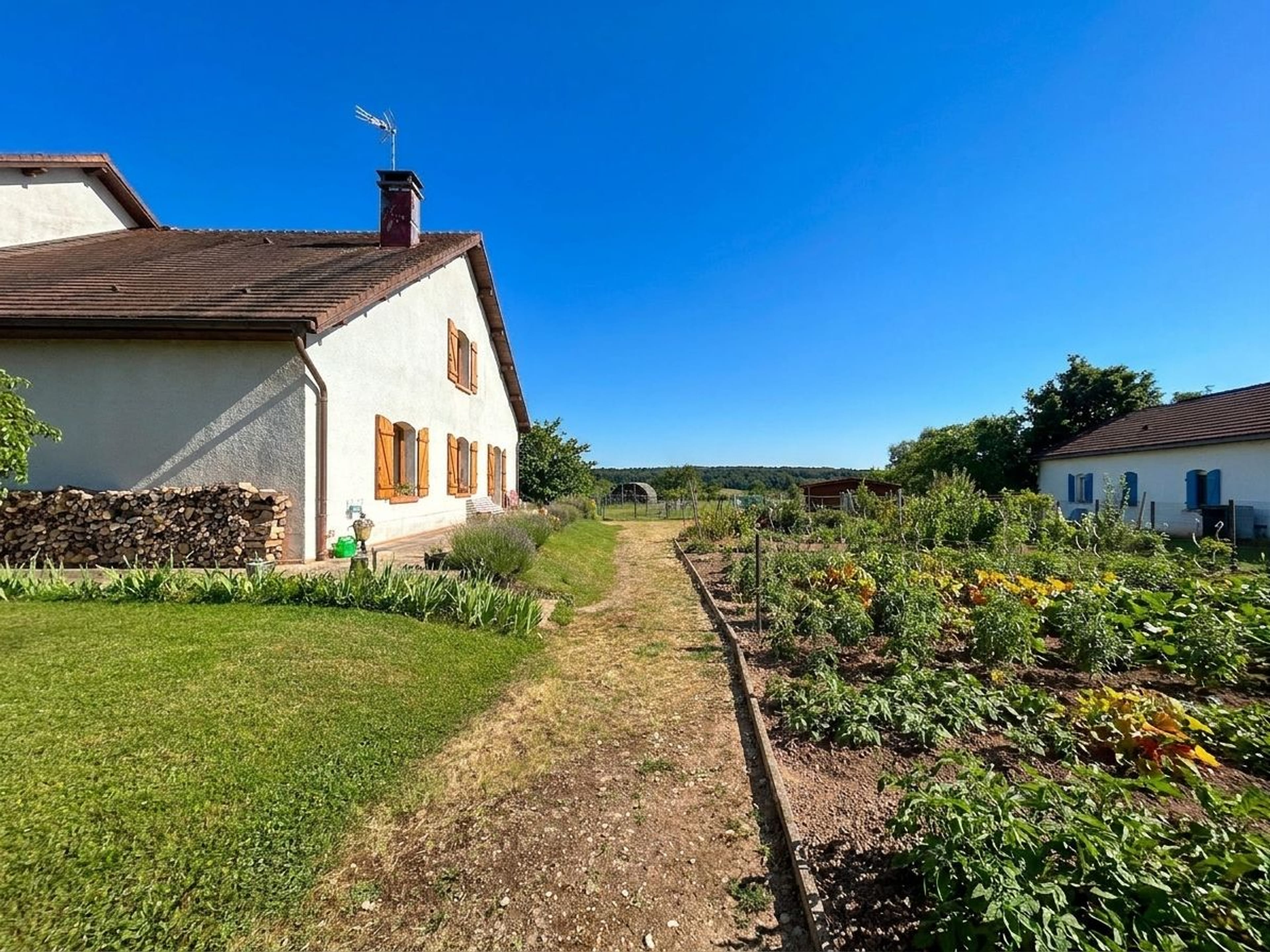 7.5-Zimmer-Landhaus mit 1 ha Grundstück in Monthureux-sur-Saône (FR) nähe Basel und Boncourt - 18