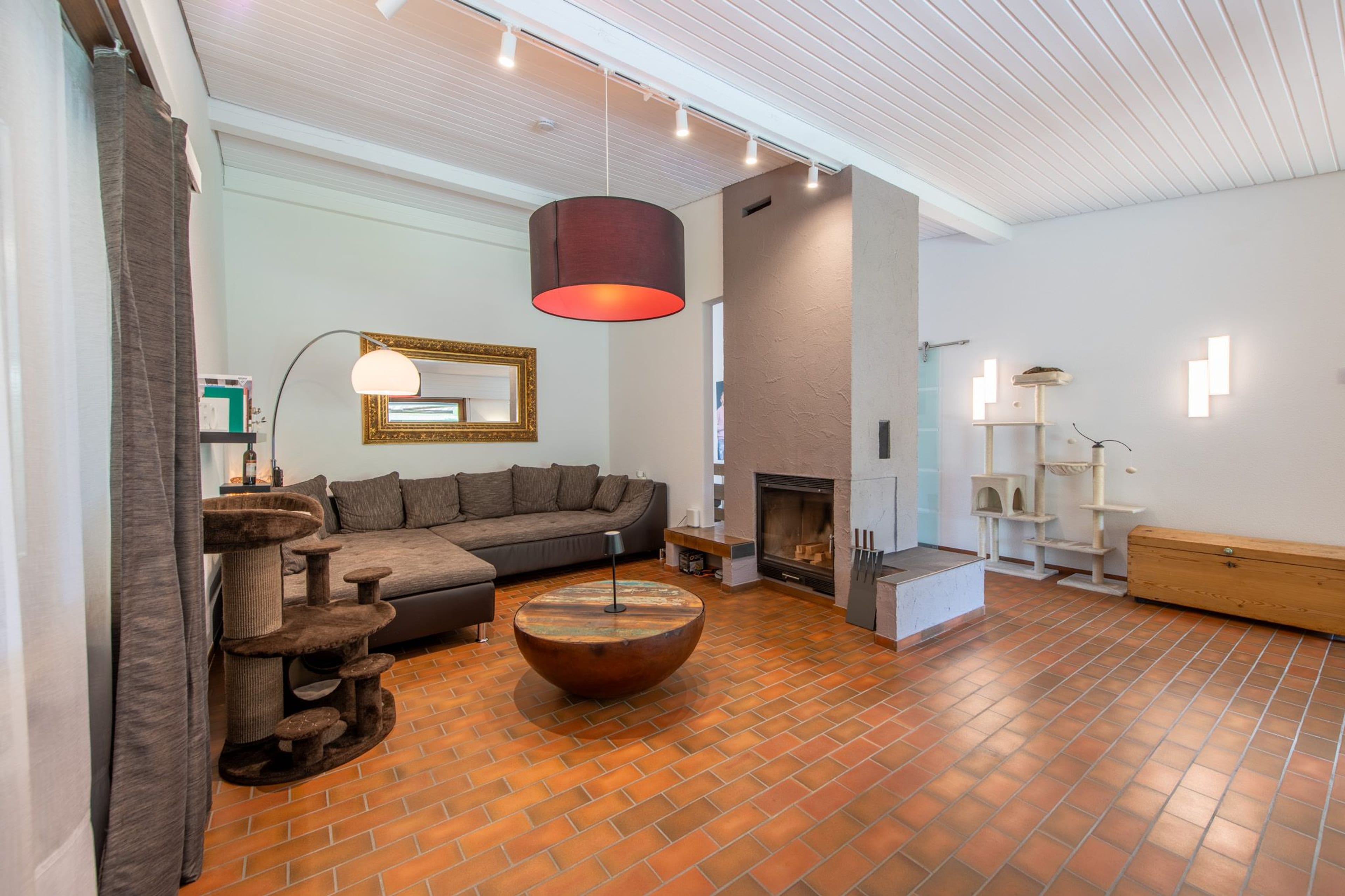 Wohnen mit Potenzial: Exklusives Zuhause mit Vielzweck-Anbau in traumhafter Lage - 2