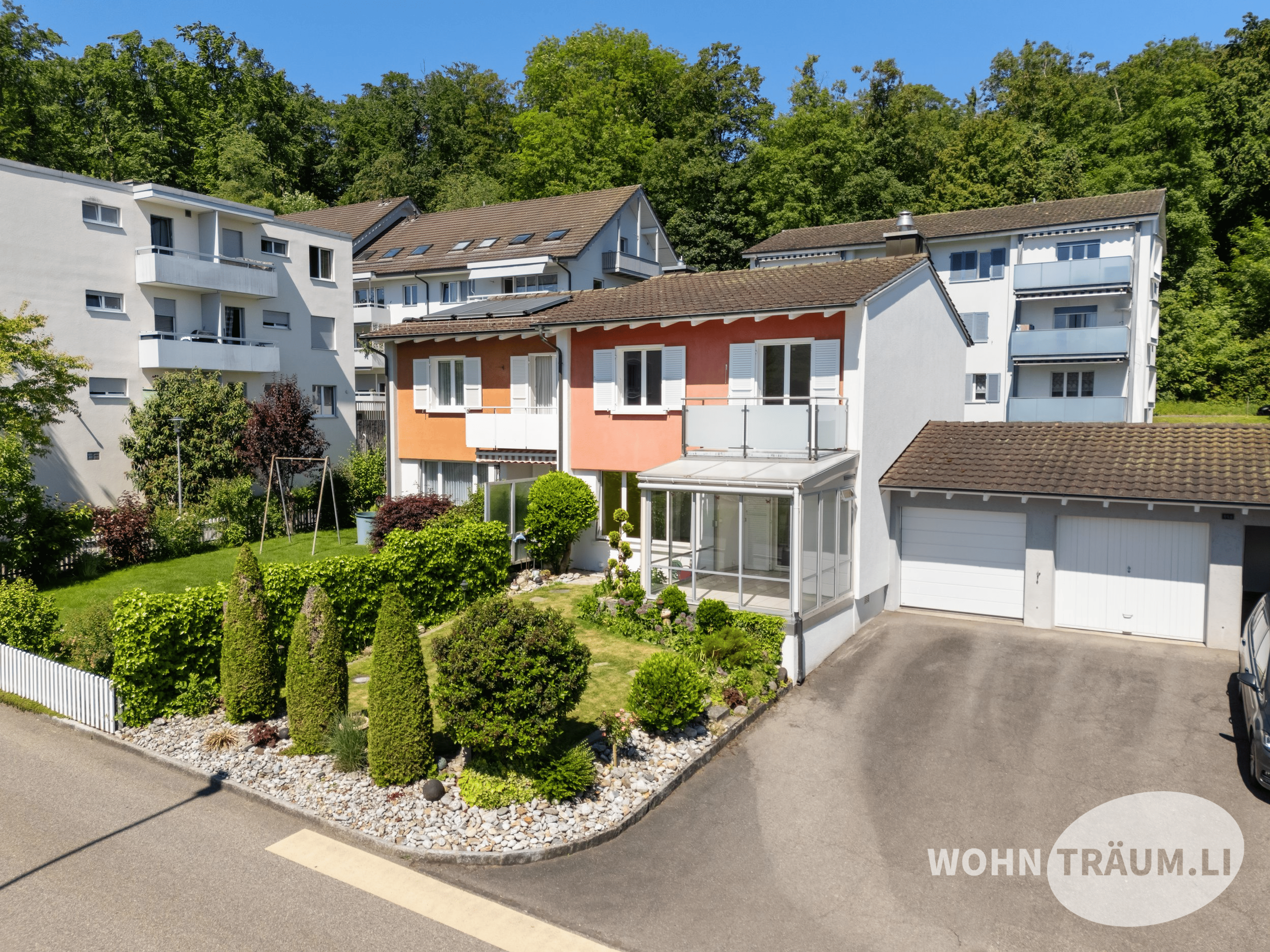 Kleines, aber feines 4-Zimmer-Doppeleinfamilienhaus mit gepflegtem Garten - Bild 1