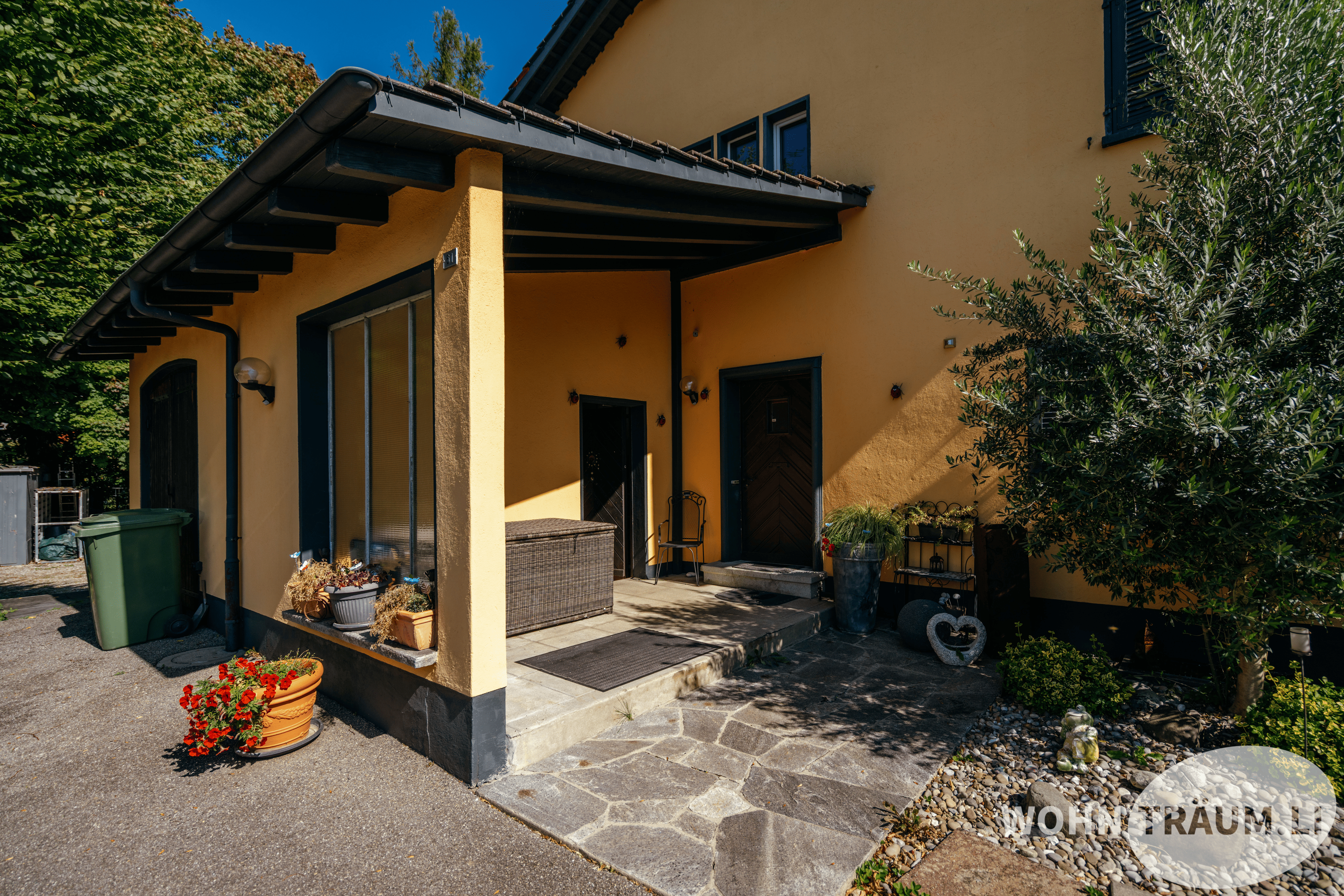 6½-Zimmer Einfamilienhaus mit Pool und Garten - Bild 2
