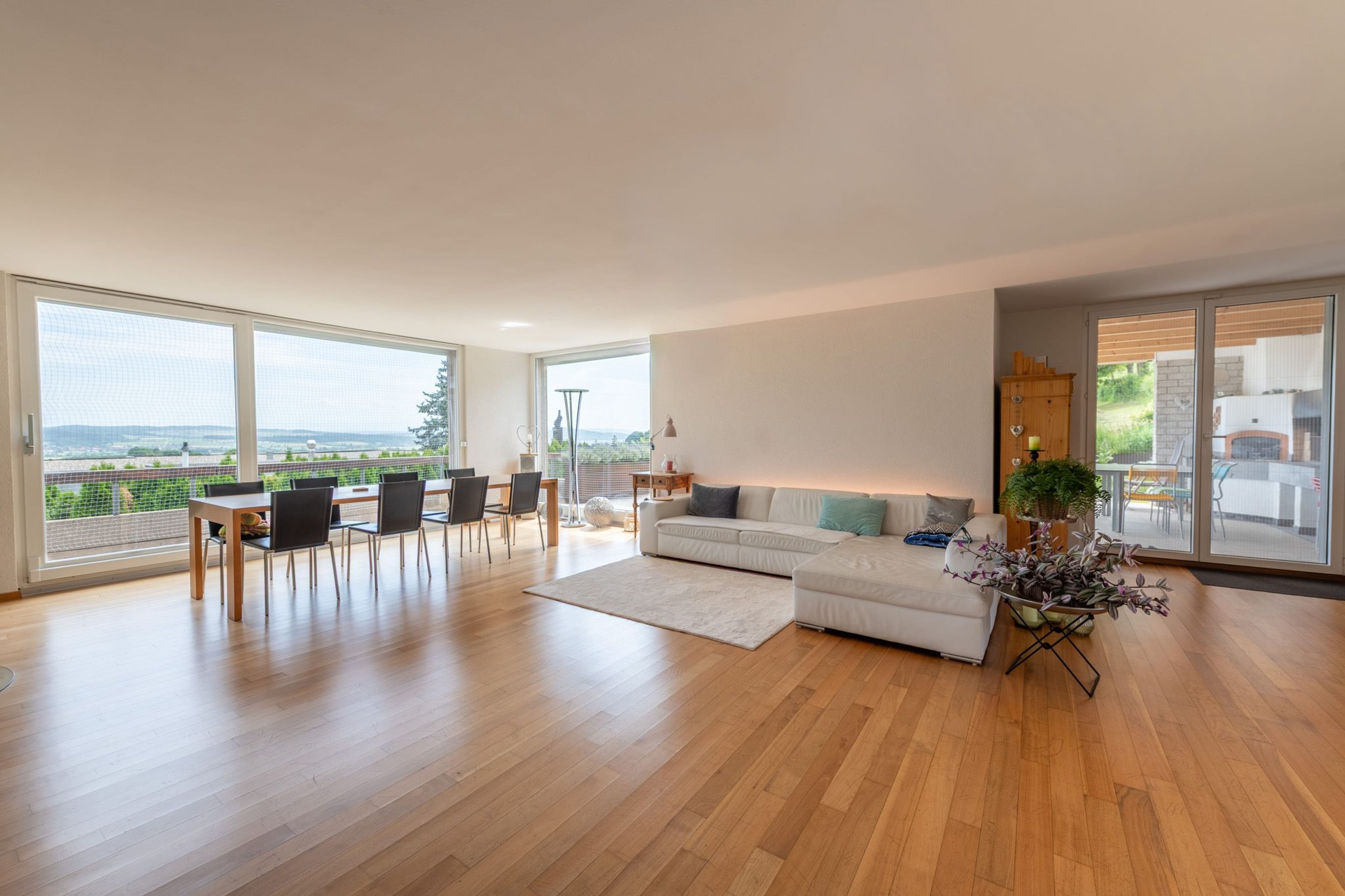 Hoch über Grenchen: Wohnglück mit Panorama & Terrasse - Bild 2