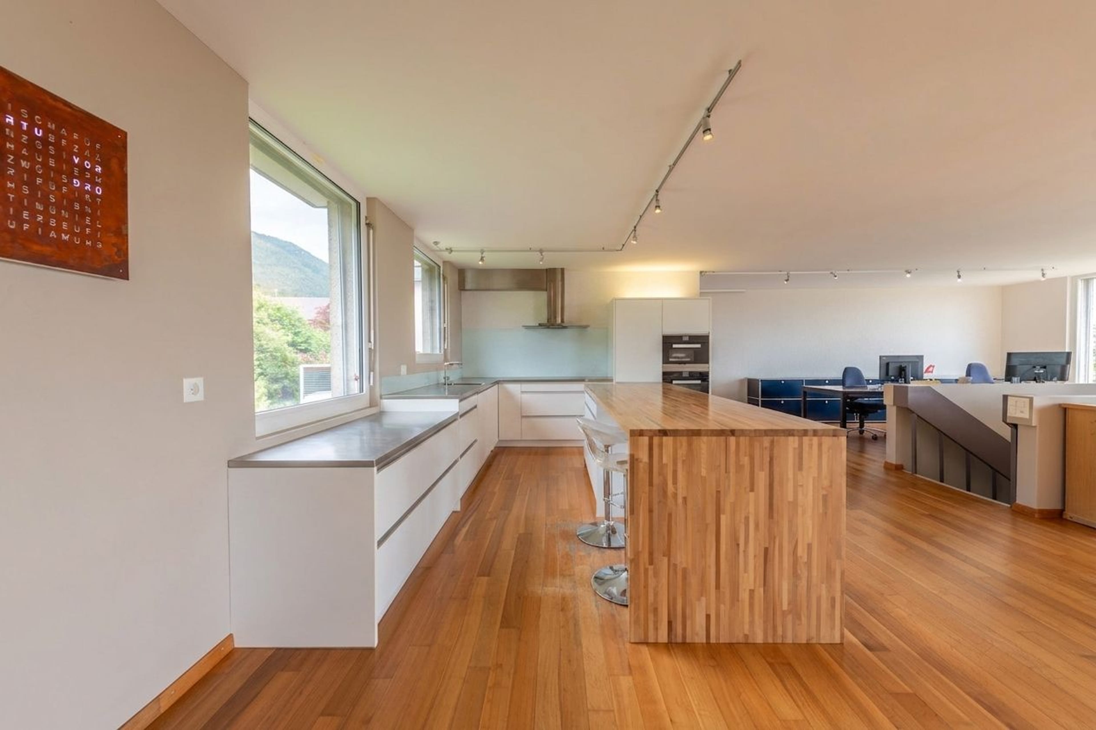 Hoch über Grenchen: Wohnglück mit Panorama & Terrasse - Bild 6