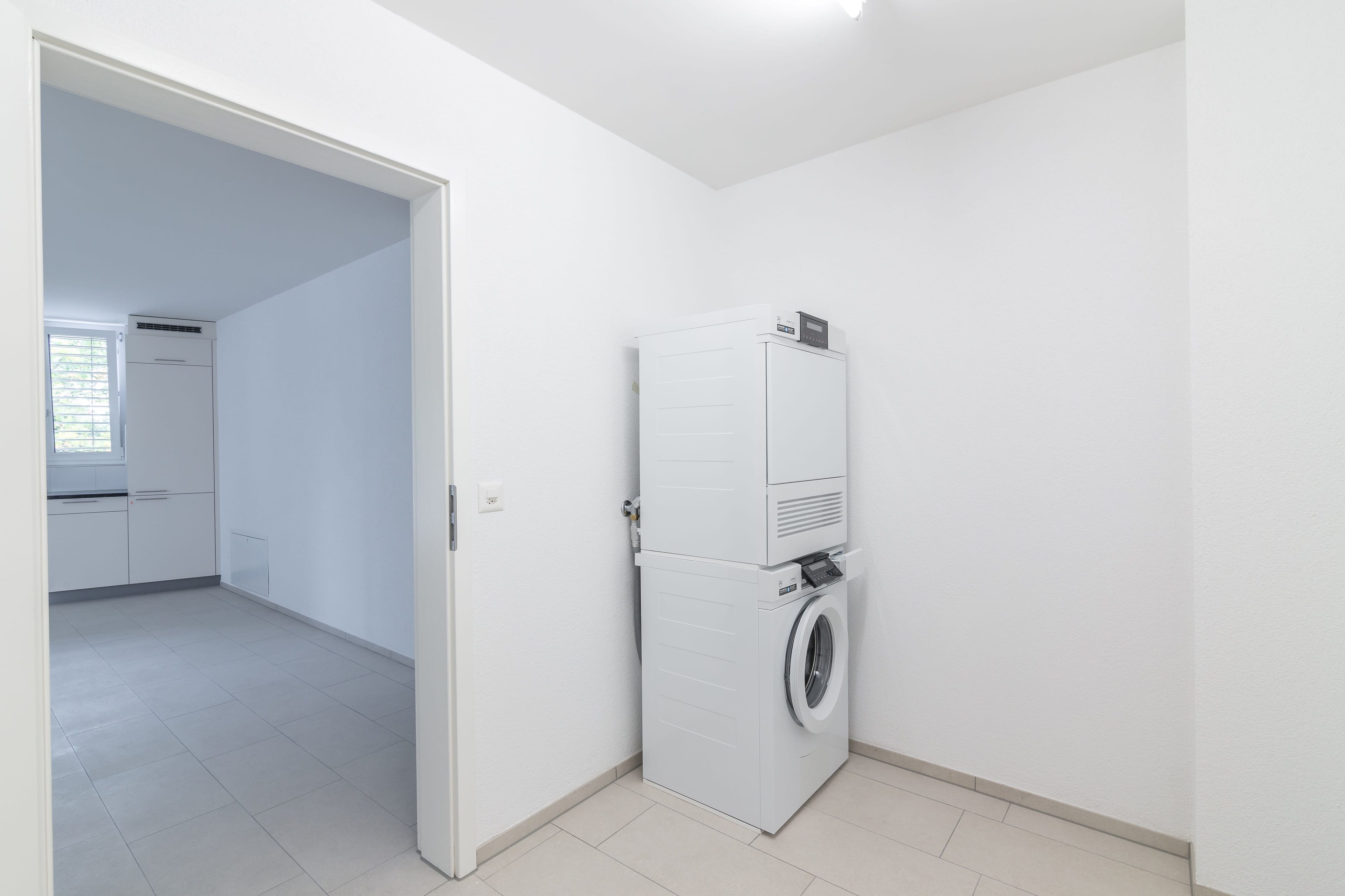 Helle 2.5-Zimmer-Wohnung mit grossem Wohnraum in Fahrweid - 7