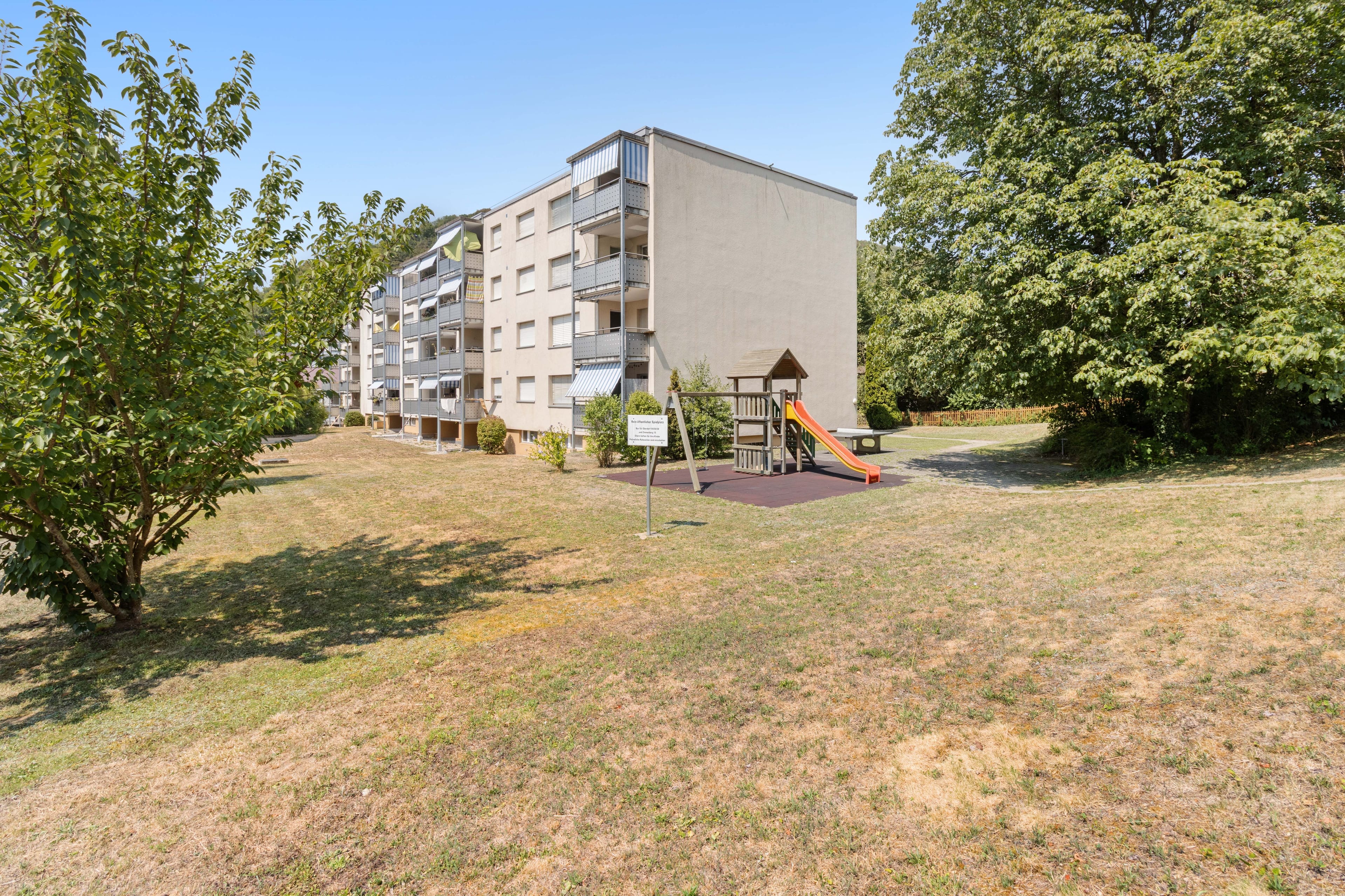 Helle 4.5-Zimmer-Wohnung mit Balkon in Beringen kaufen - 8