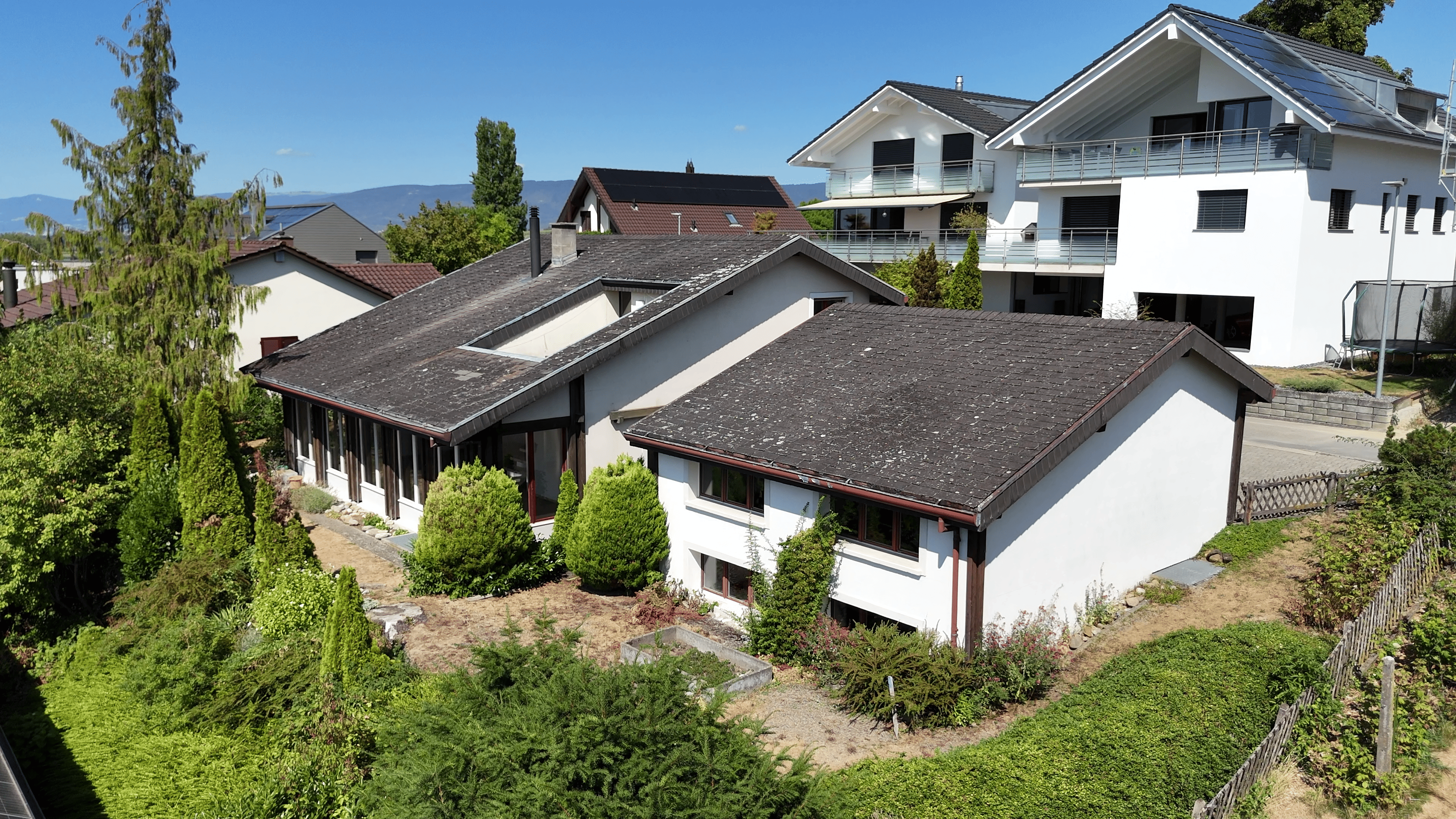 Ein Zuhause im Seeland – 5.5-Zimmer-Haus mit Garten, Atelier und Alpenblick in Müntschemier - 1