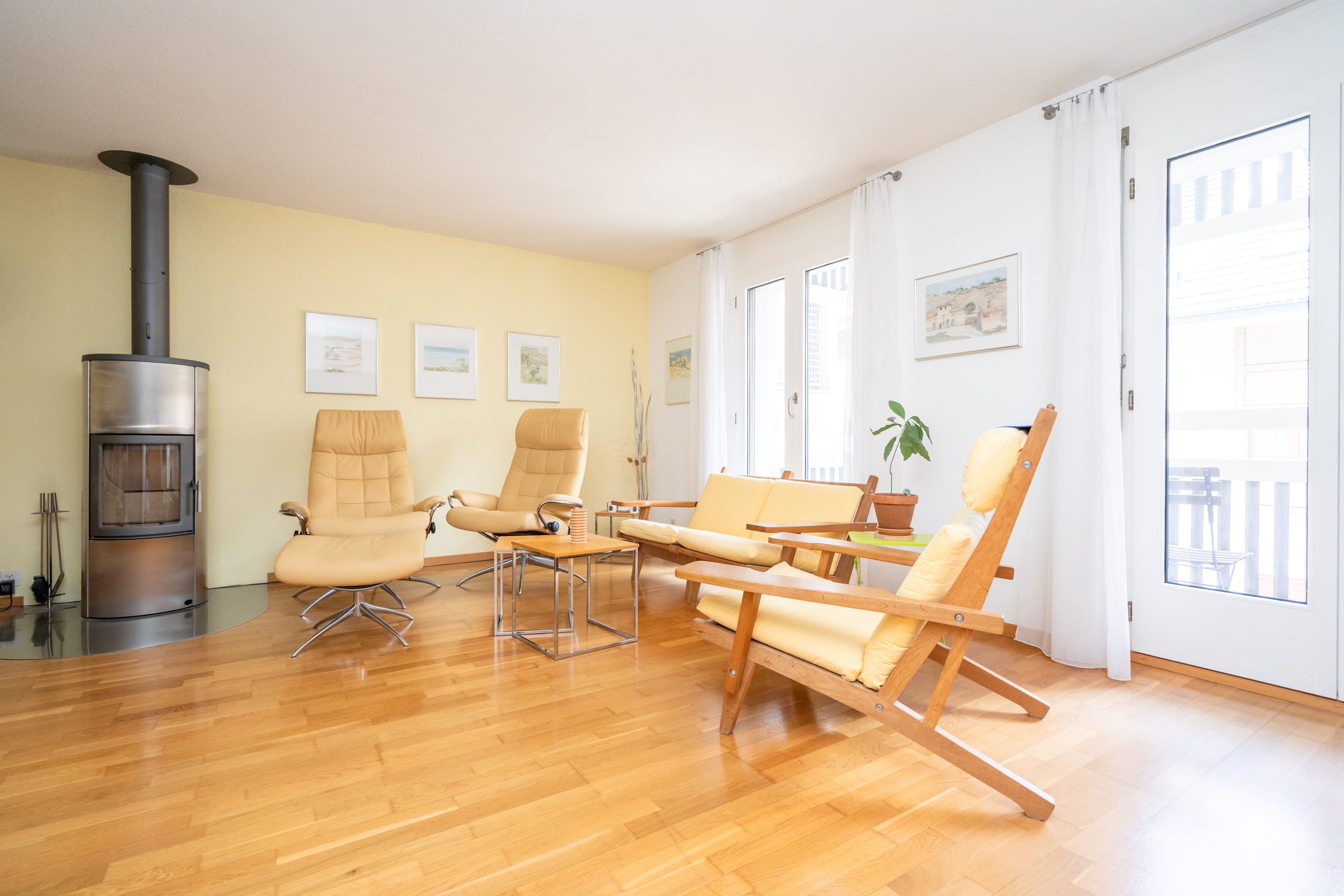 5.5-Zimmer-Reihenhaus mit Aussensitzplätzen, zwei Balkonen und einem Einstellhallenplatz - 4