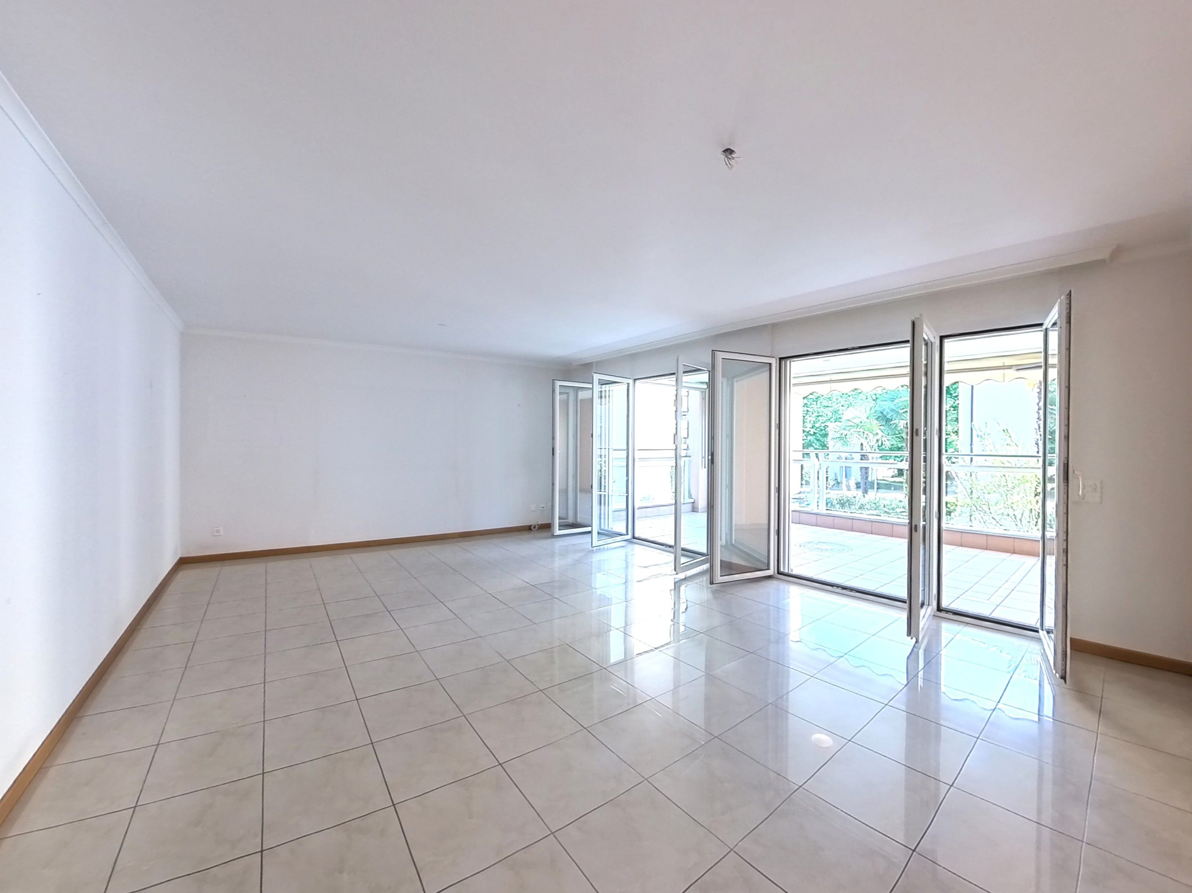 Helle 4.5-Zimmer-Wohnung mit 3 Balkonen, seenah in Locarno - 4