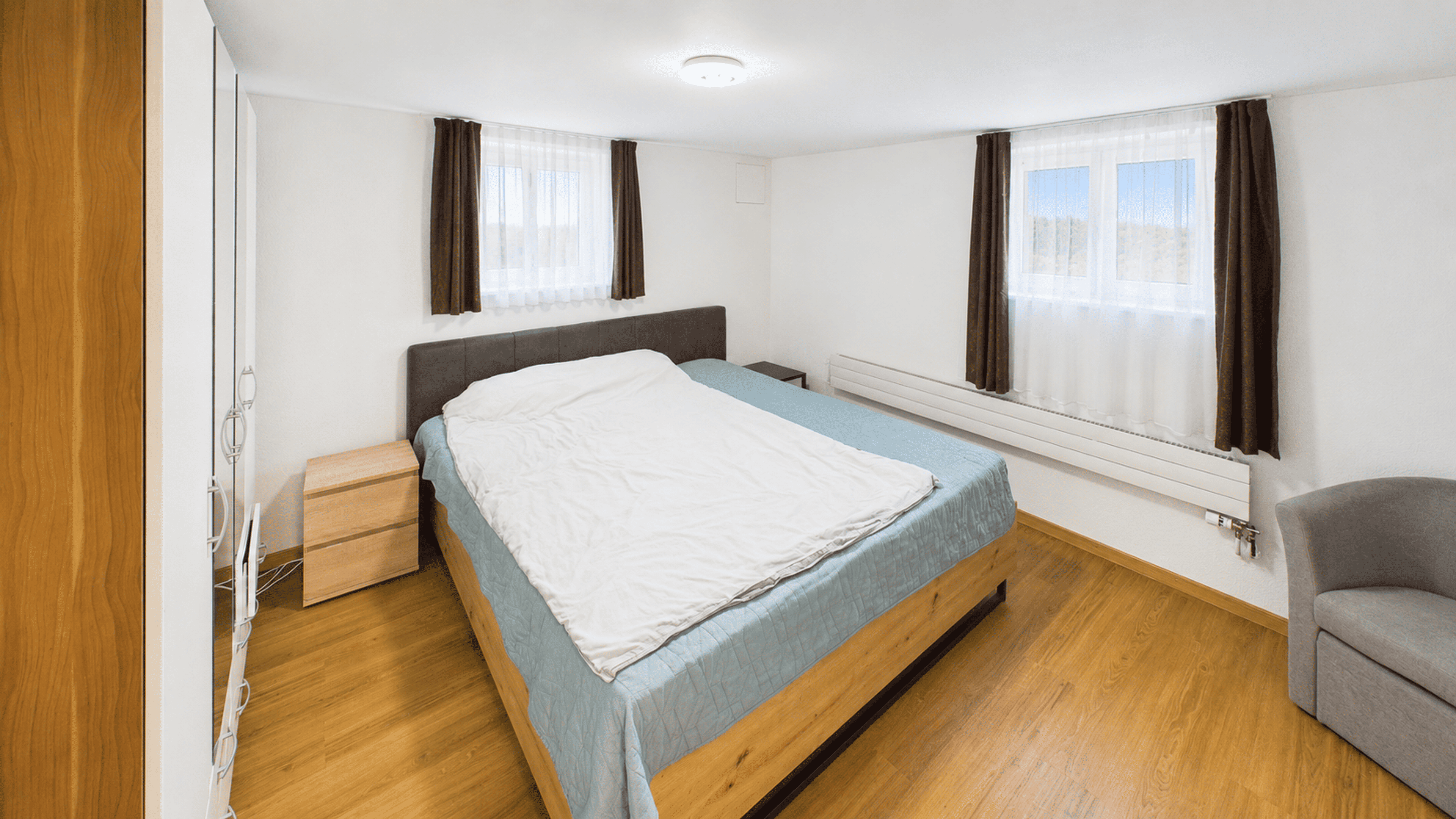 2 Häuser mit 8-Zimmer und grosser Terrasse in Kollbrunn zu verkaufen - 15