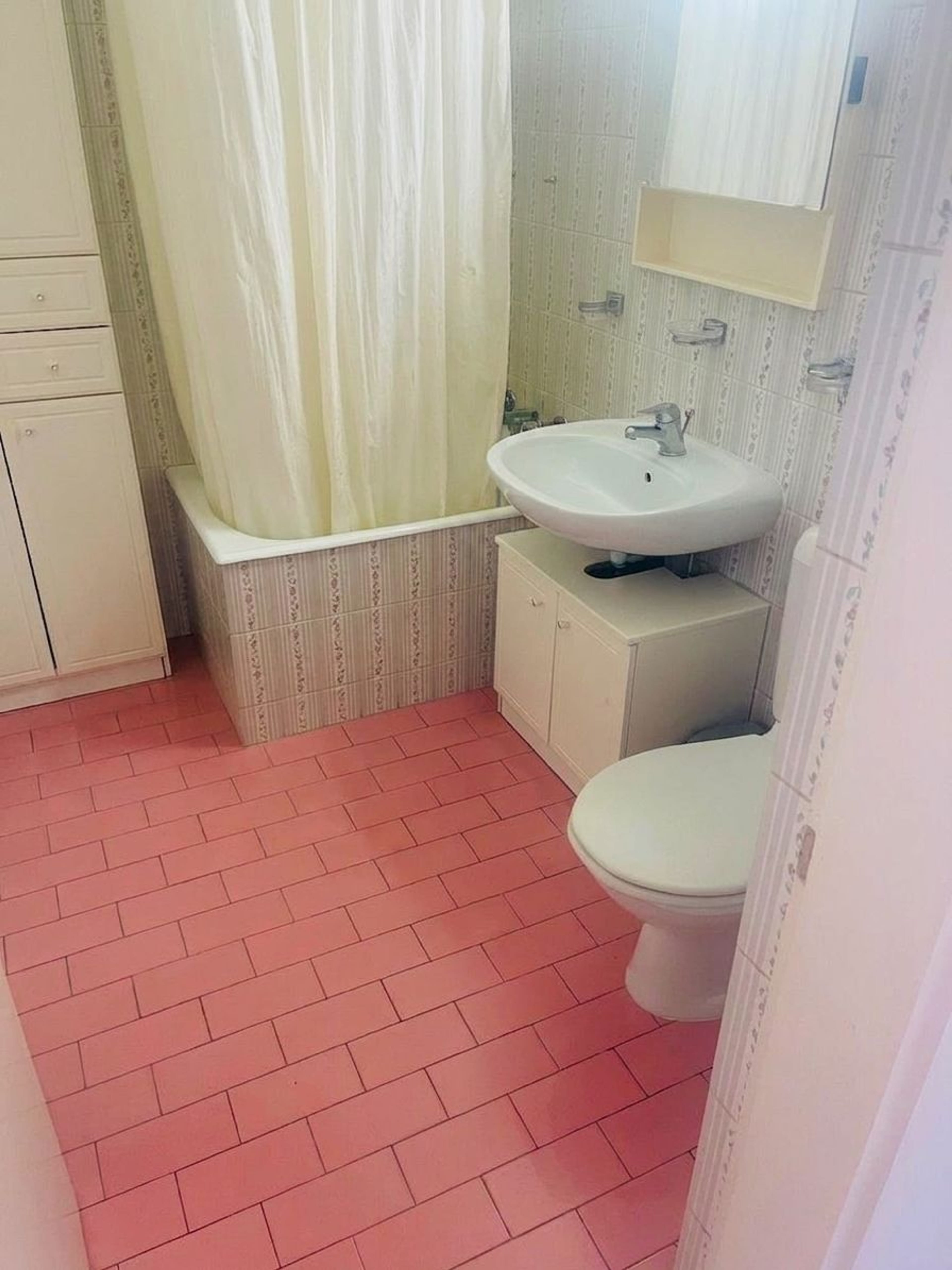 1-Zimmer-Studio mit Balkon in Minusio kaufen, 2. OG mit Lift - Bild 5