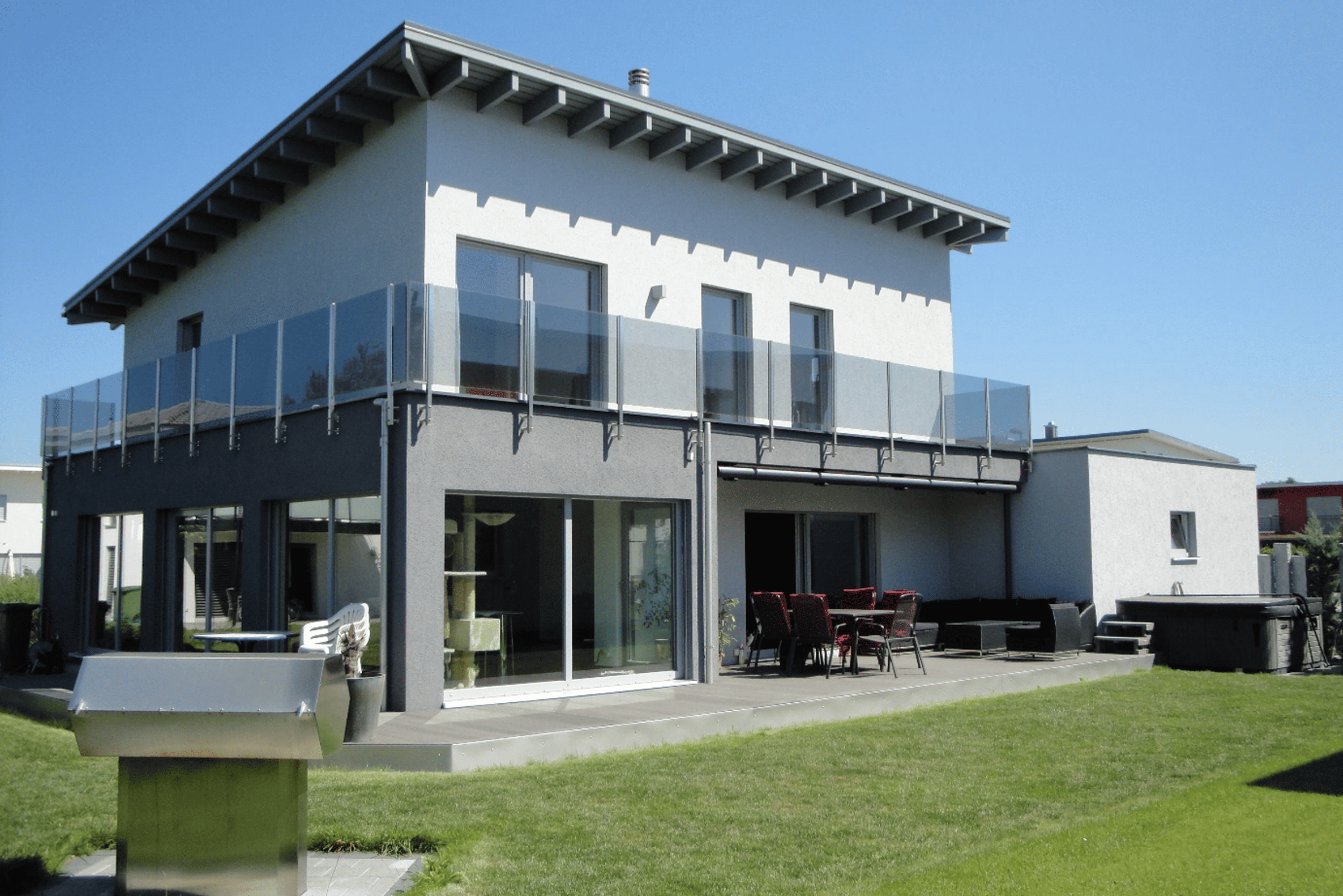 7.5-Zimmer-Einfamilienhaus mit Balkon & Garten in Kriegstetten kaufen - 1