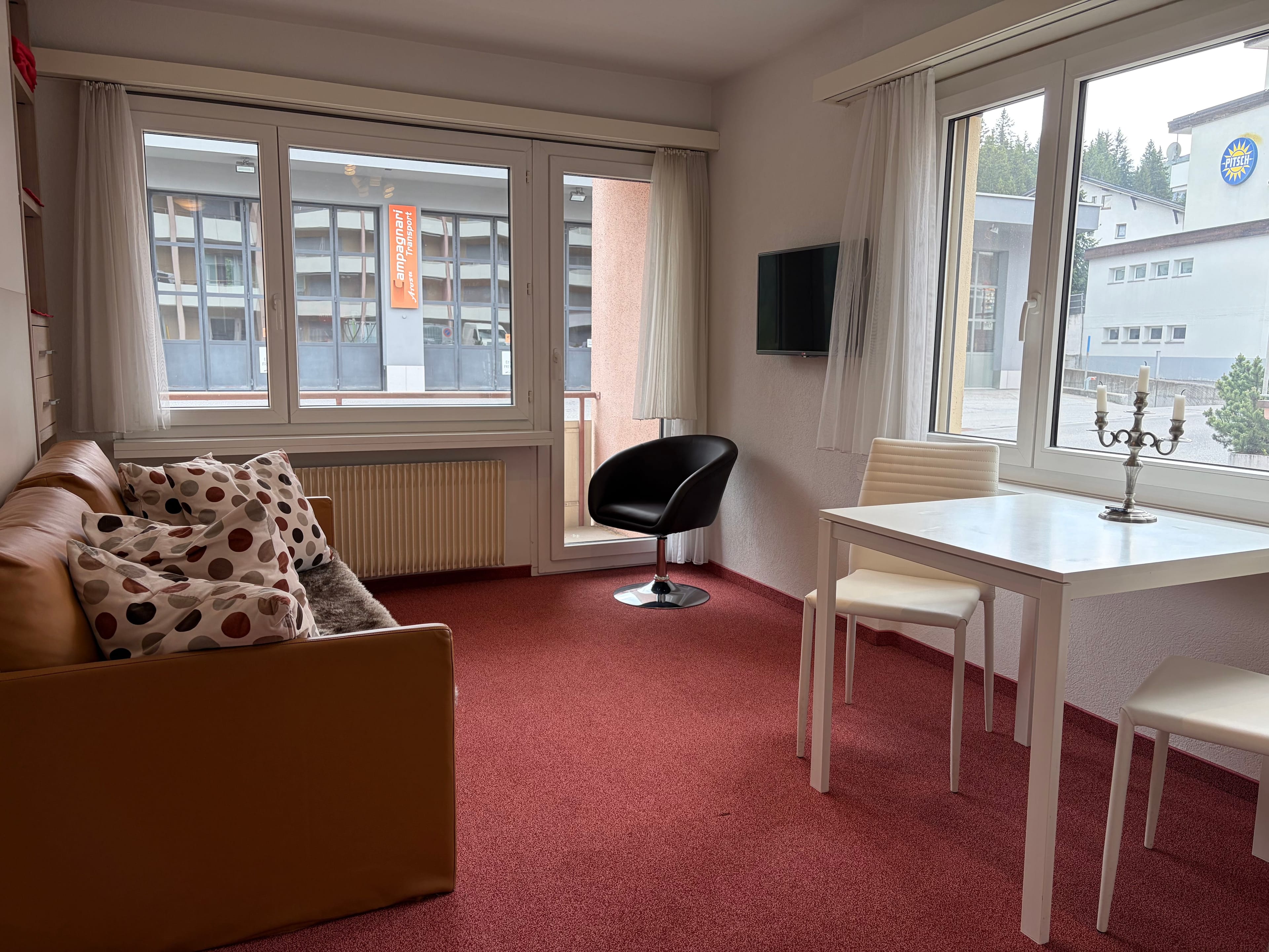 4-Zimmer-Studiopaket mit Balkon und Bergsicht in Arosa - Bild 1