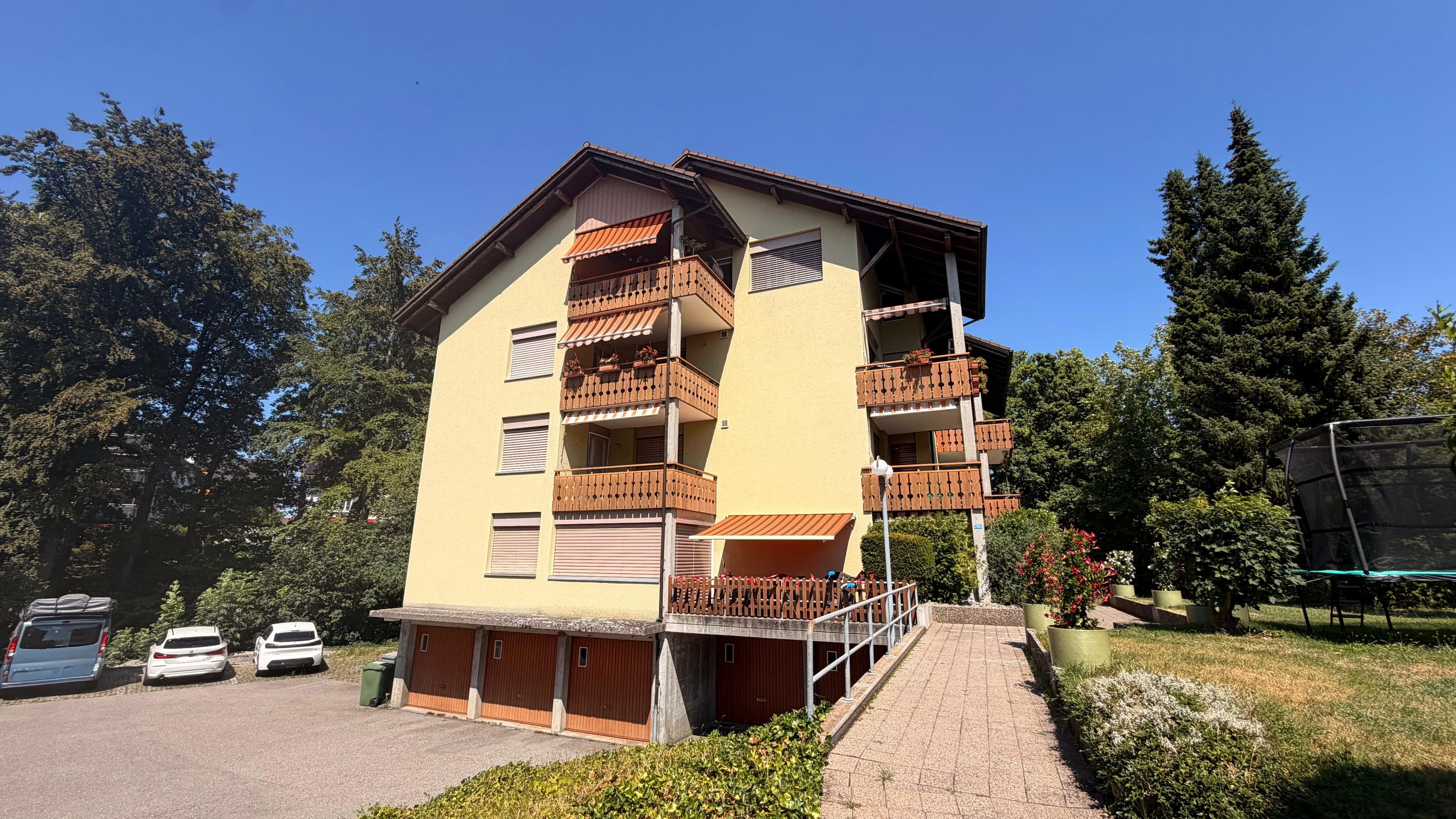 Mehrfamilienhaus mit 8 Einheiten in Fahrwangen kaufen