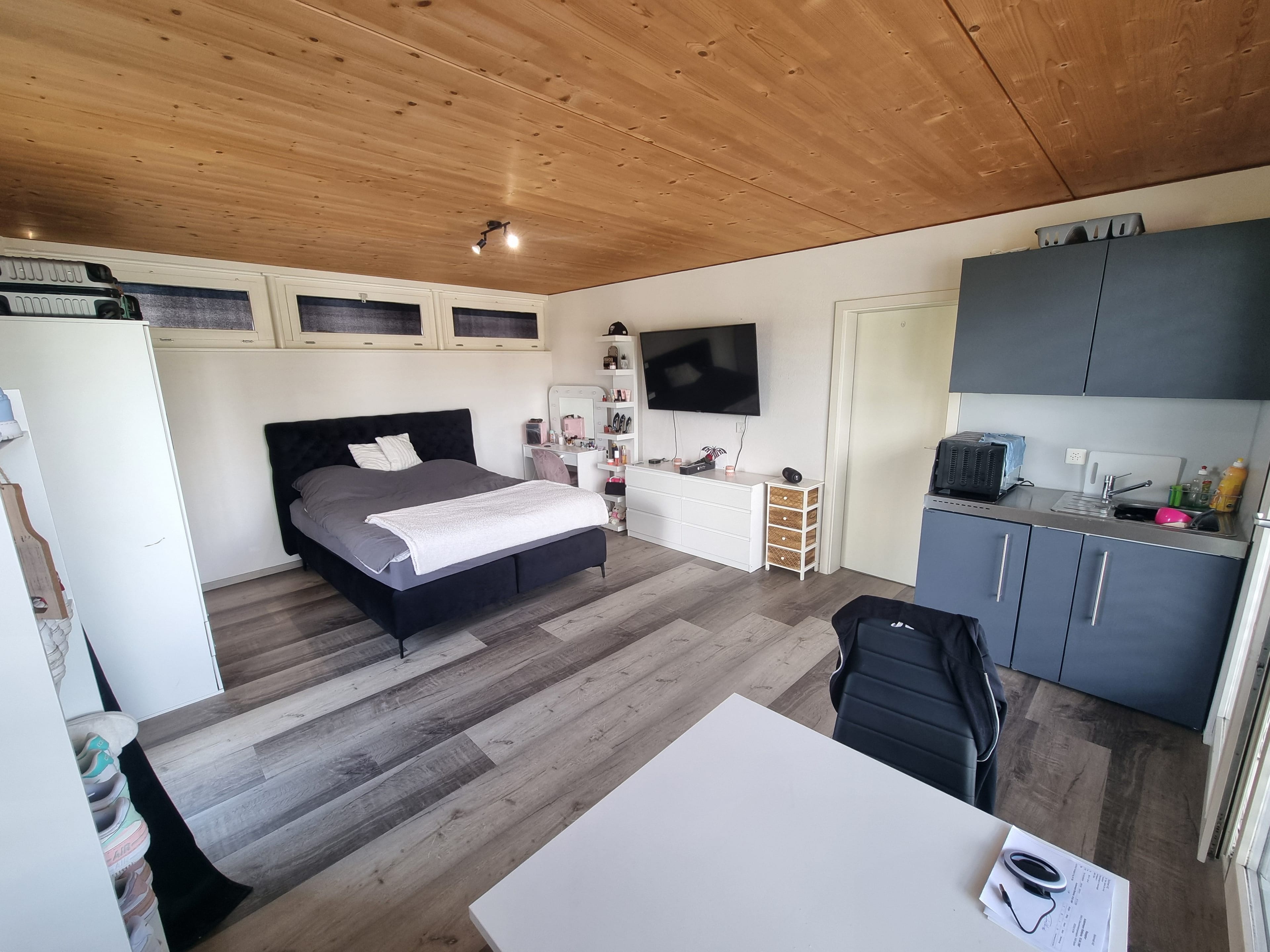 Helles 1-Zimmer-Studio mit Balkon in Wolfwil mieten
